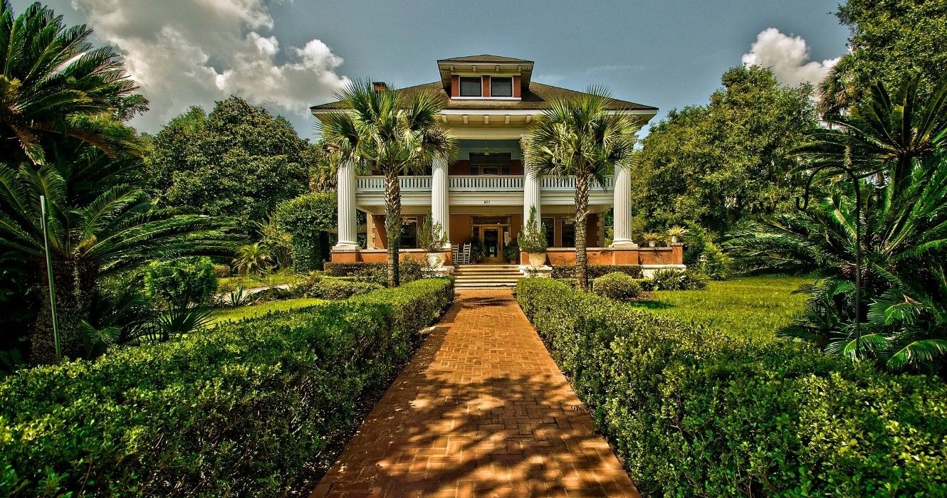 フロリダの10の歴史的ホテル（豪華な宮殿から時代を超越した避難所まで）