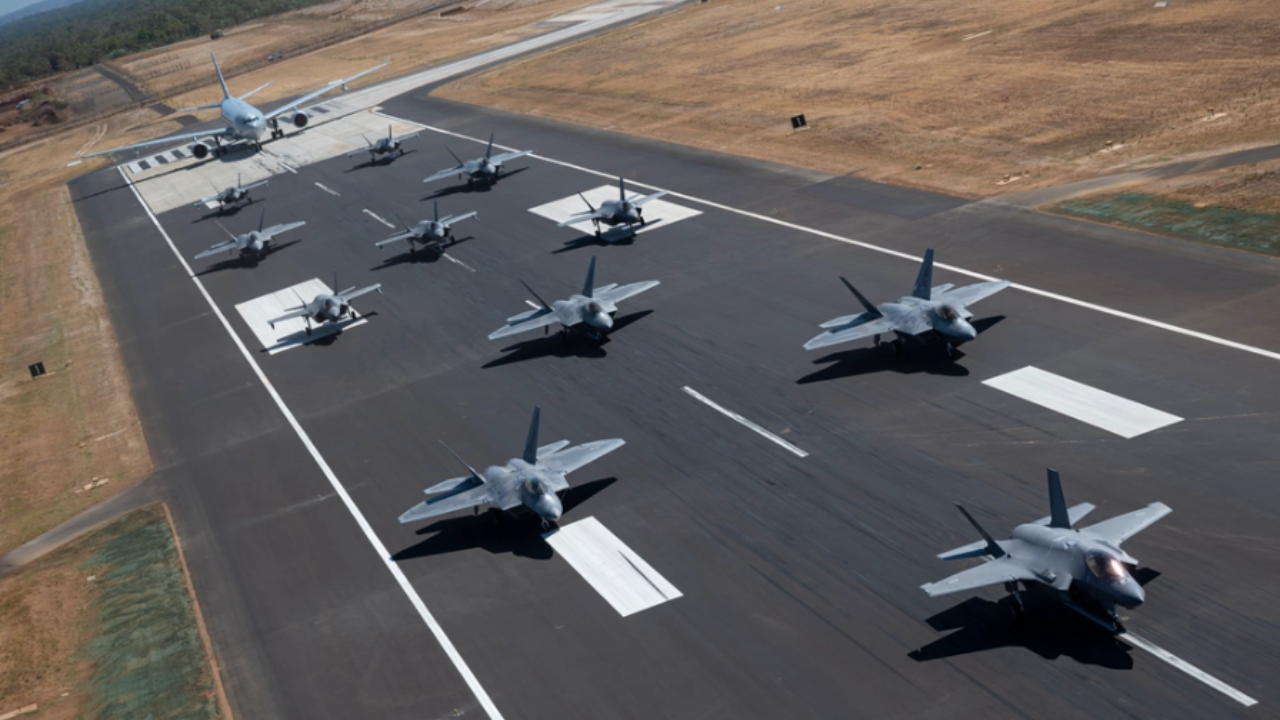 4400人の人員と20か国からの140機：オーストラリアの壮大なピッチブラック24エクササイズエンド