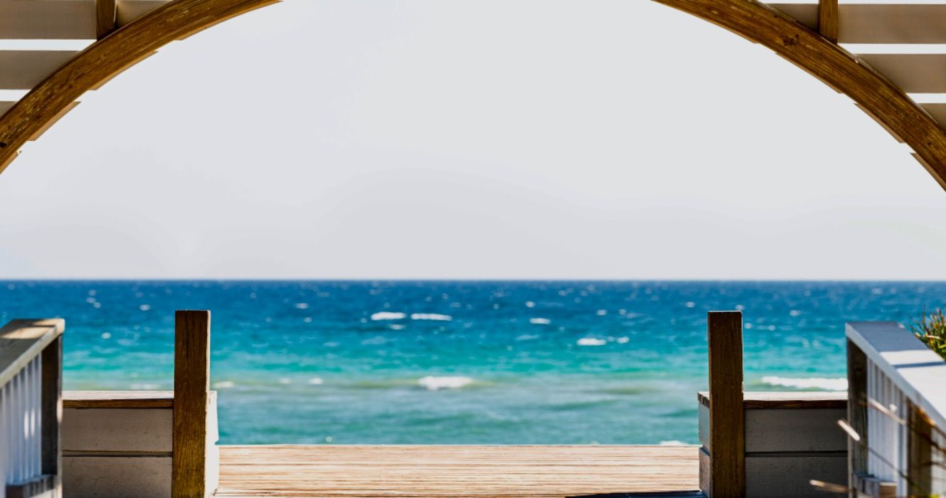 この過小評価されているビーチの町は、デスティンからの静かな脱出です