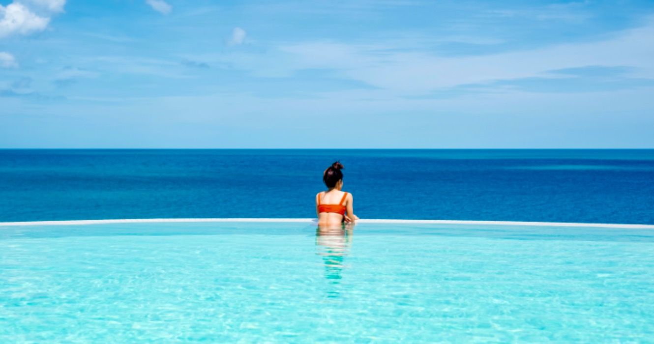 世界最長のインフィニティプールが橋の上に建てようとしています