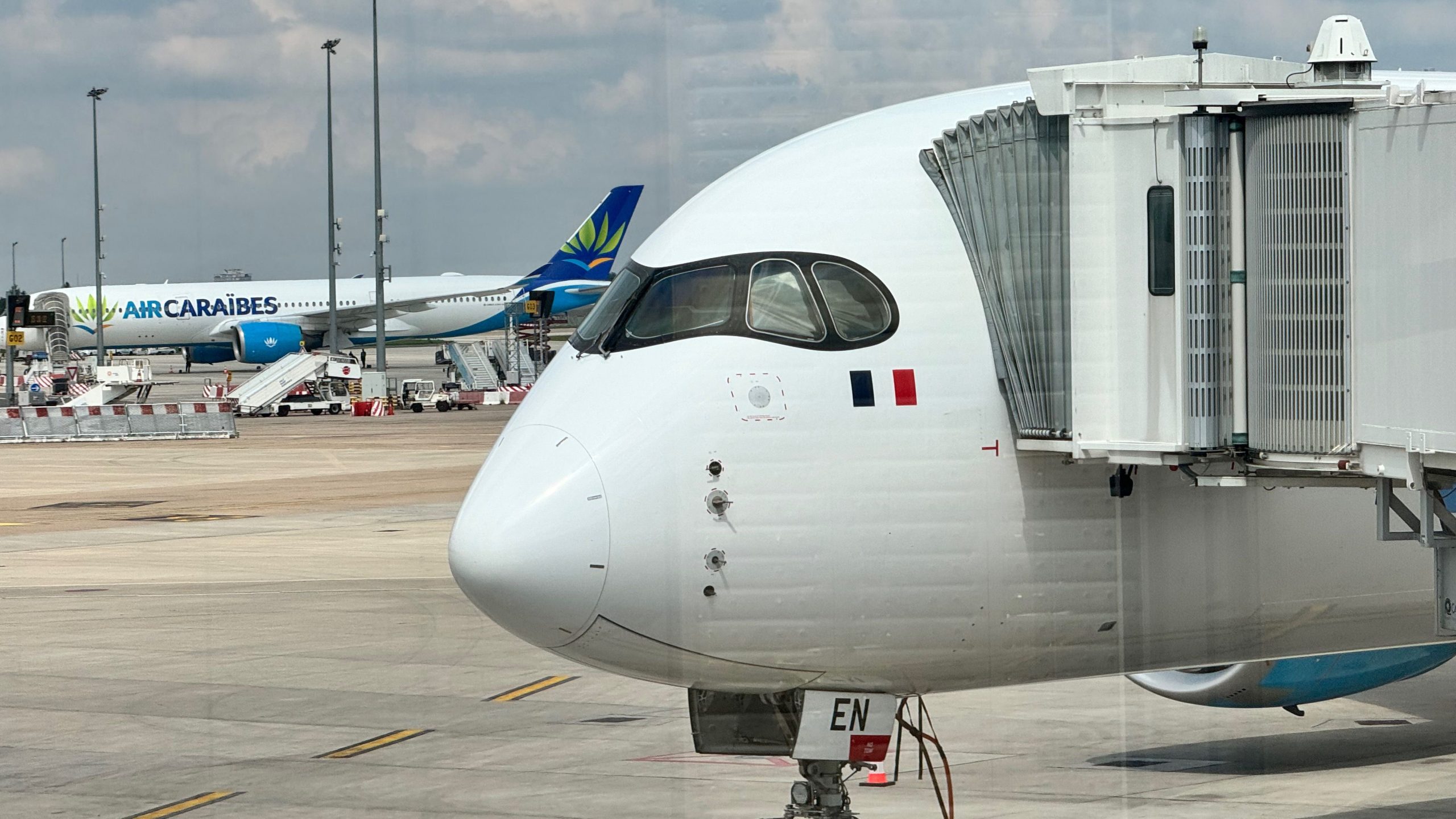 フライトレビュー：フランスのビーエアバスA350-900プレミアムクラスロサンゼルスからパリオルリーまで