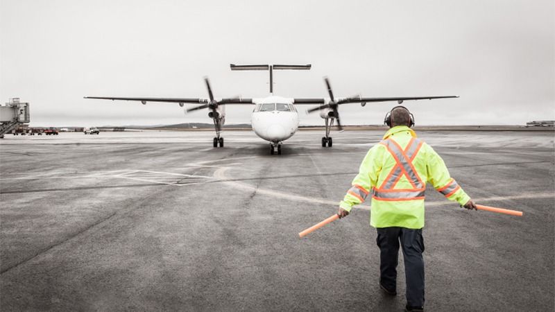 PAL Airlines Dash 8-400 Wing Wing Scrapes Runway＆Catches Gear Gear故障後