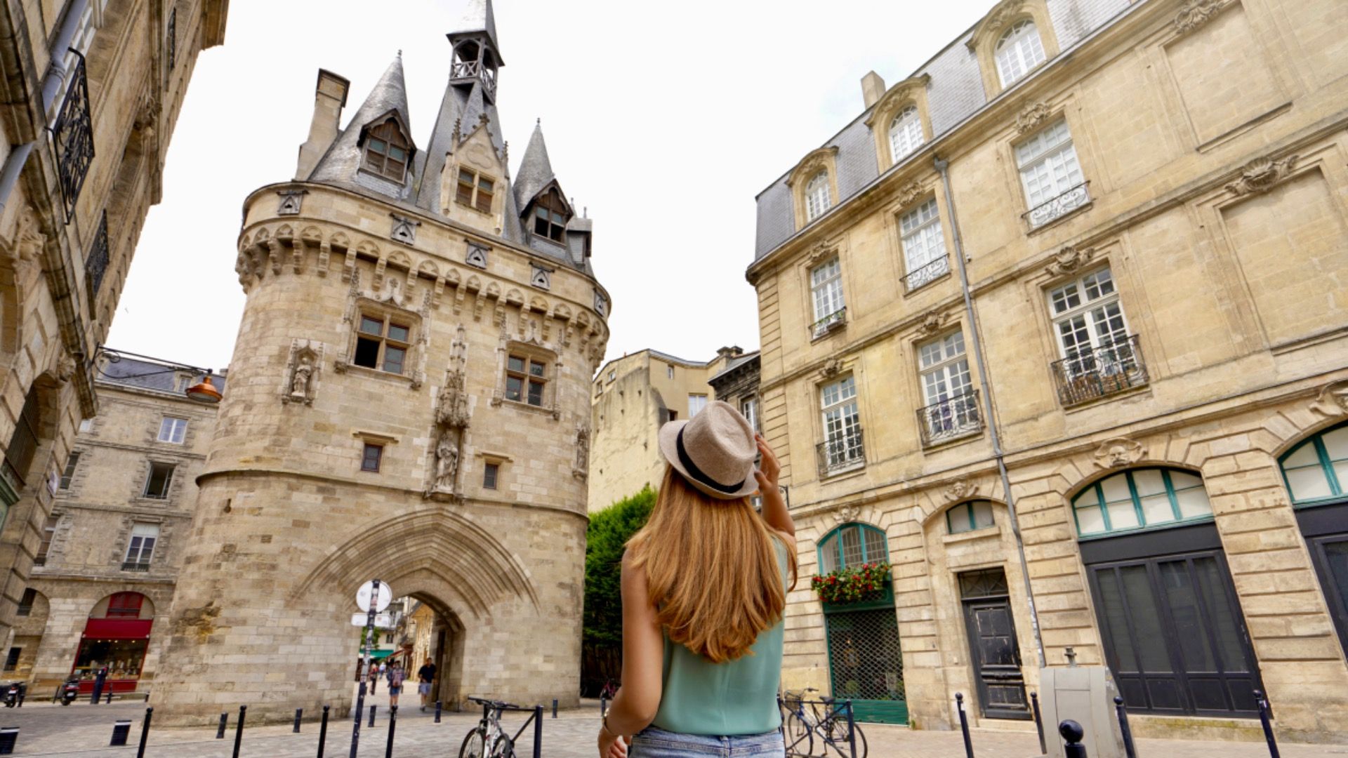 今年の夏、パリの7つの手頃な価格の代替品