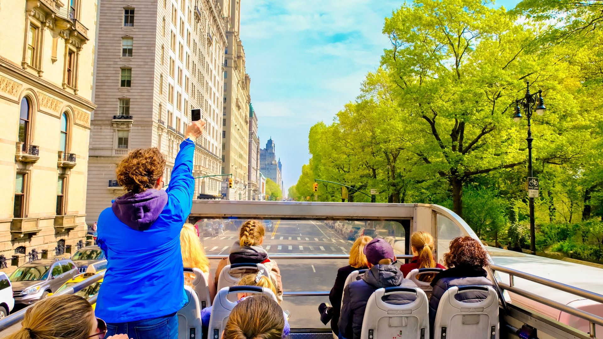 ニューヨークで格安を観光するための8つの最高のバス路線