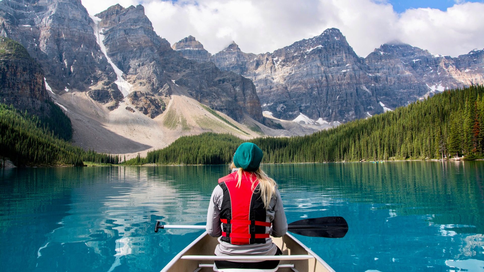 米国スキップ：国境を越えてこれらの過小評価されているアルバータ国立公園の方が良い