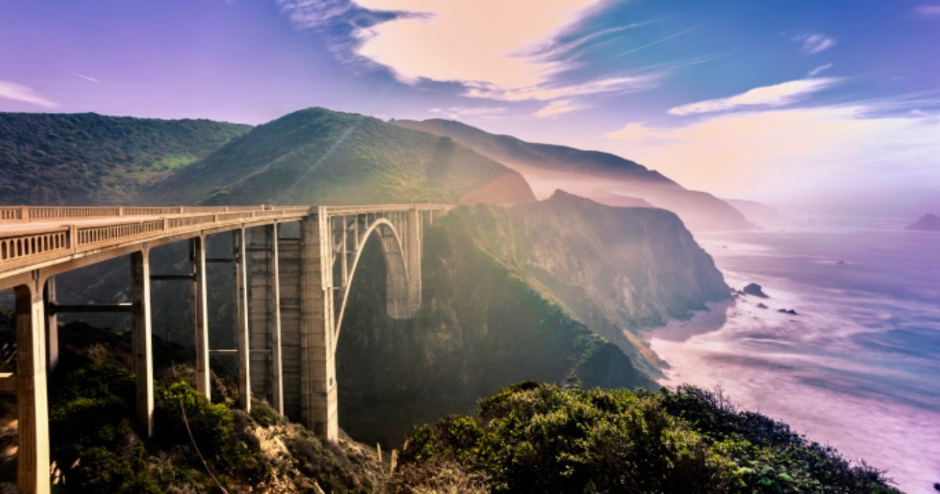 西海岸のロードトリップ：立ち寄る10の沿岸都市