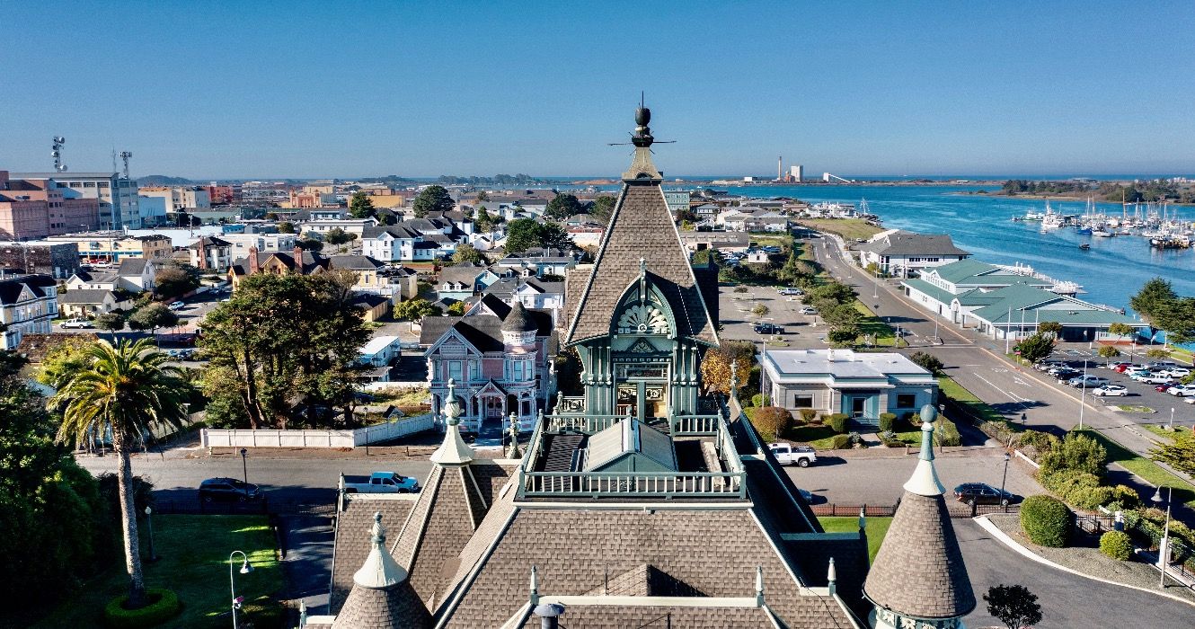 カリフォルニアで引退する10の手頃な価格の小さな町