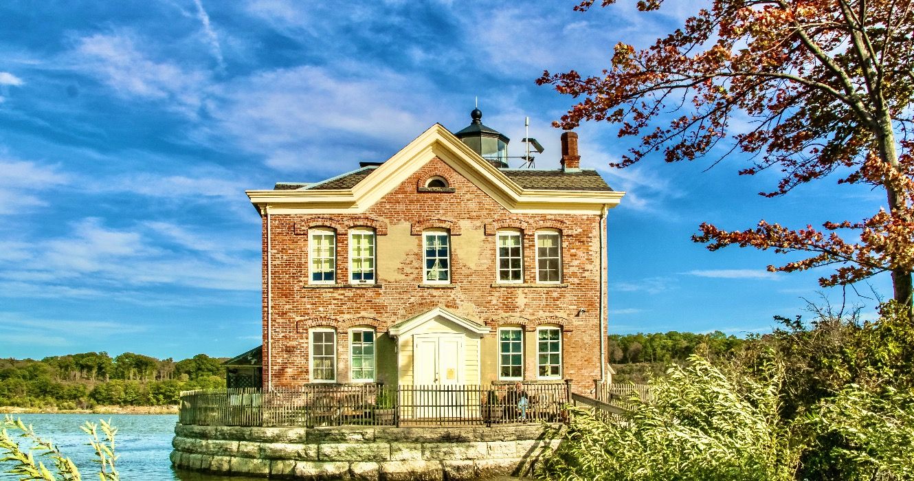 この小さな北部ニューヨークの町にある灯台B＆Bにとどまる