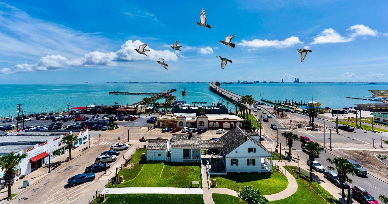 テキサスの7つの小さな町がウォーターフロントビューを提供しています