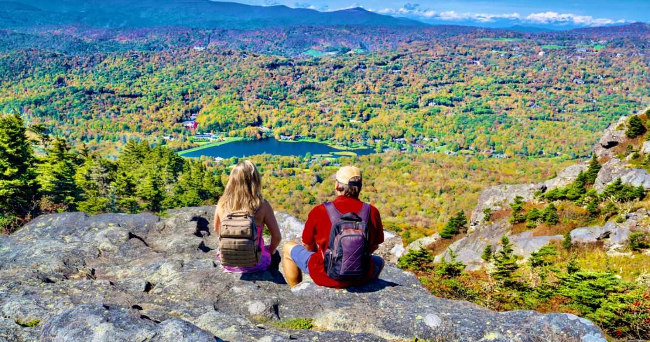 夏の暑さを打ち負かす：ノースカロライナの7つのクールな山の町