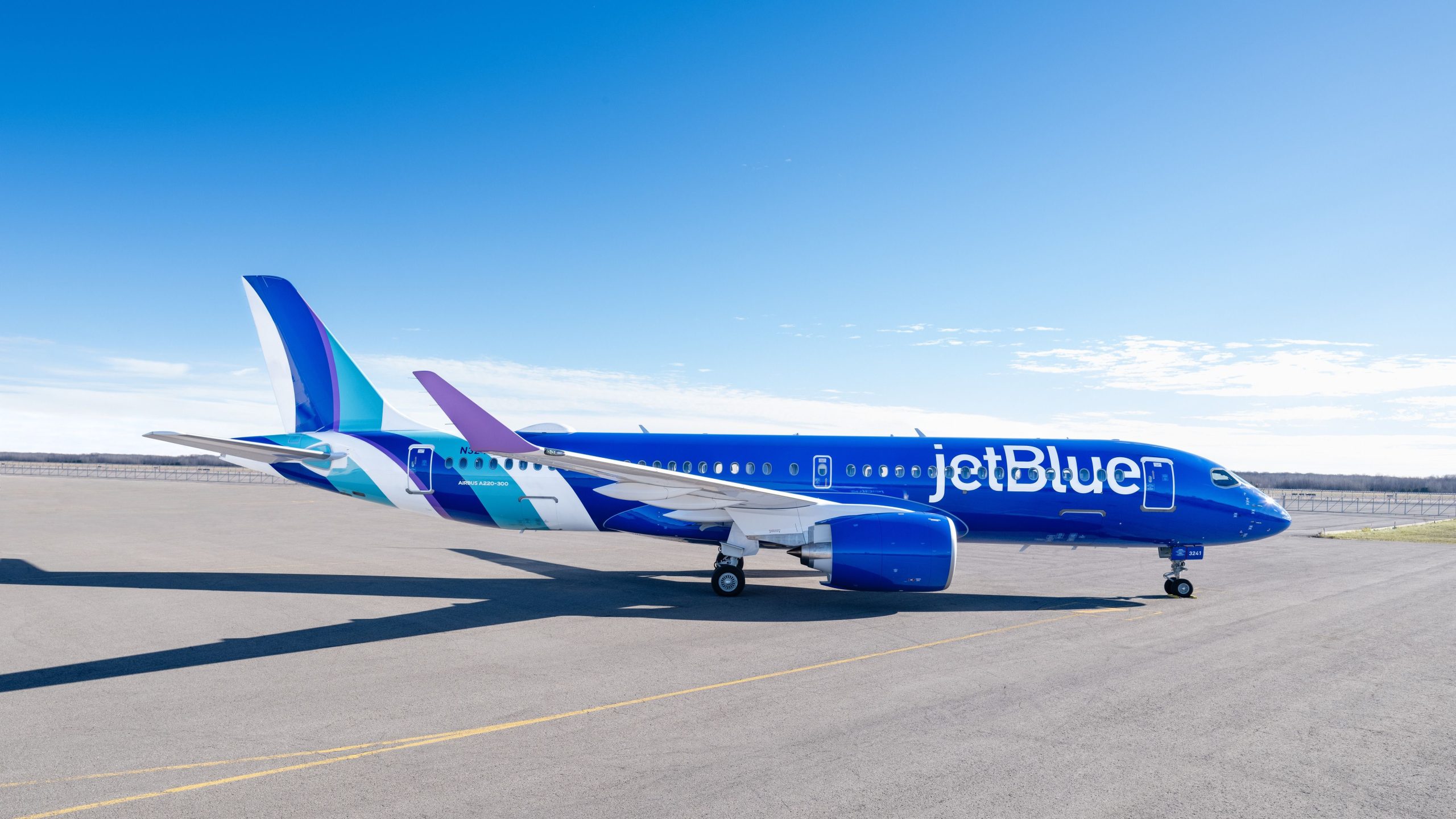 写真：JetBlueはエアバスA220の新しい「ホップ」のカラーリングを発表します