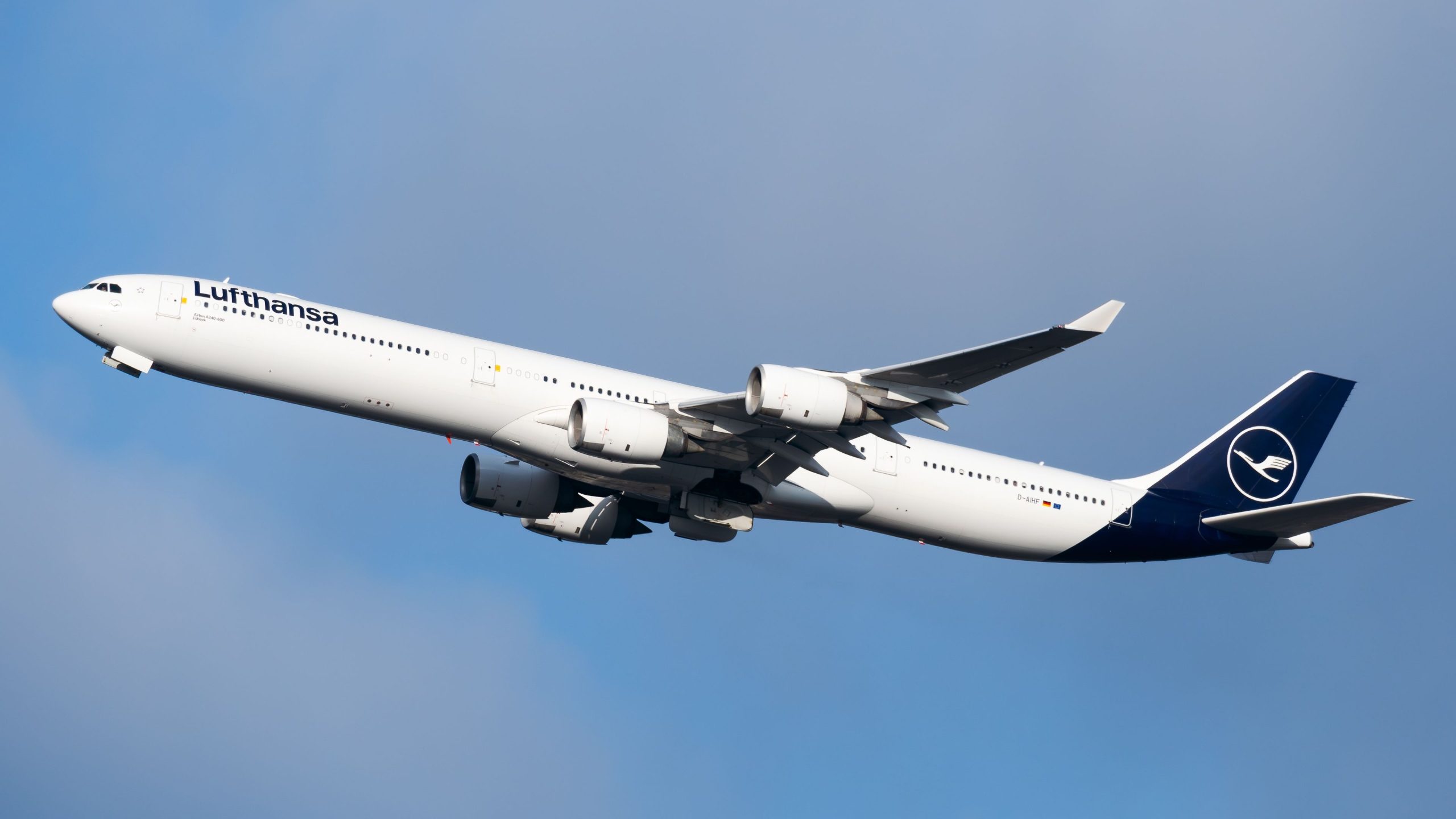 ルフタンサは夏のエアバスA380米国のフライトを発表し、秋までにエアバスA340-600を廃止する