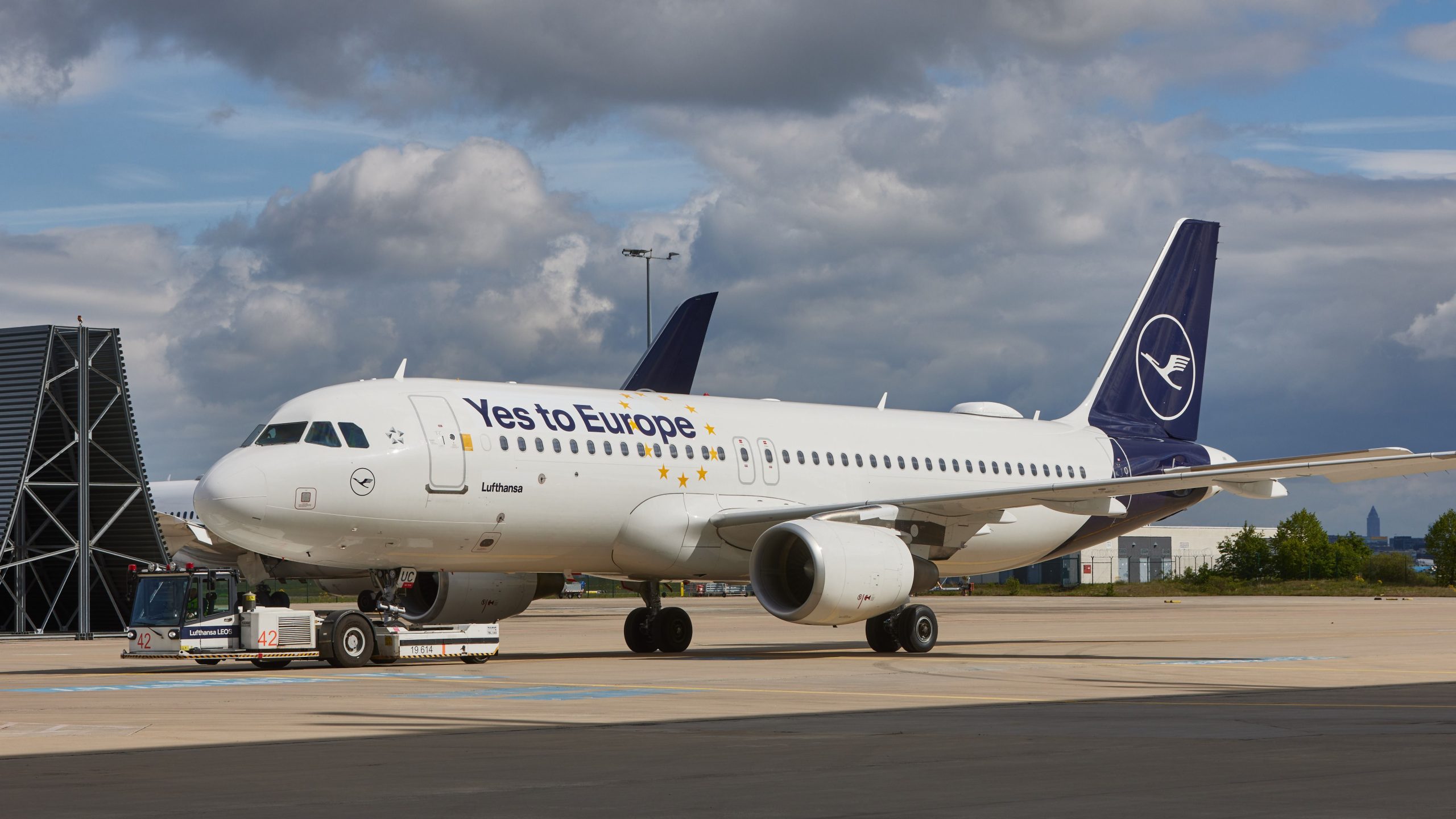 EUへのIATAディレクターオブジェクトは、航空会社のグリーン税を引き上げる計画を立てています