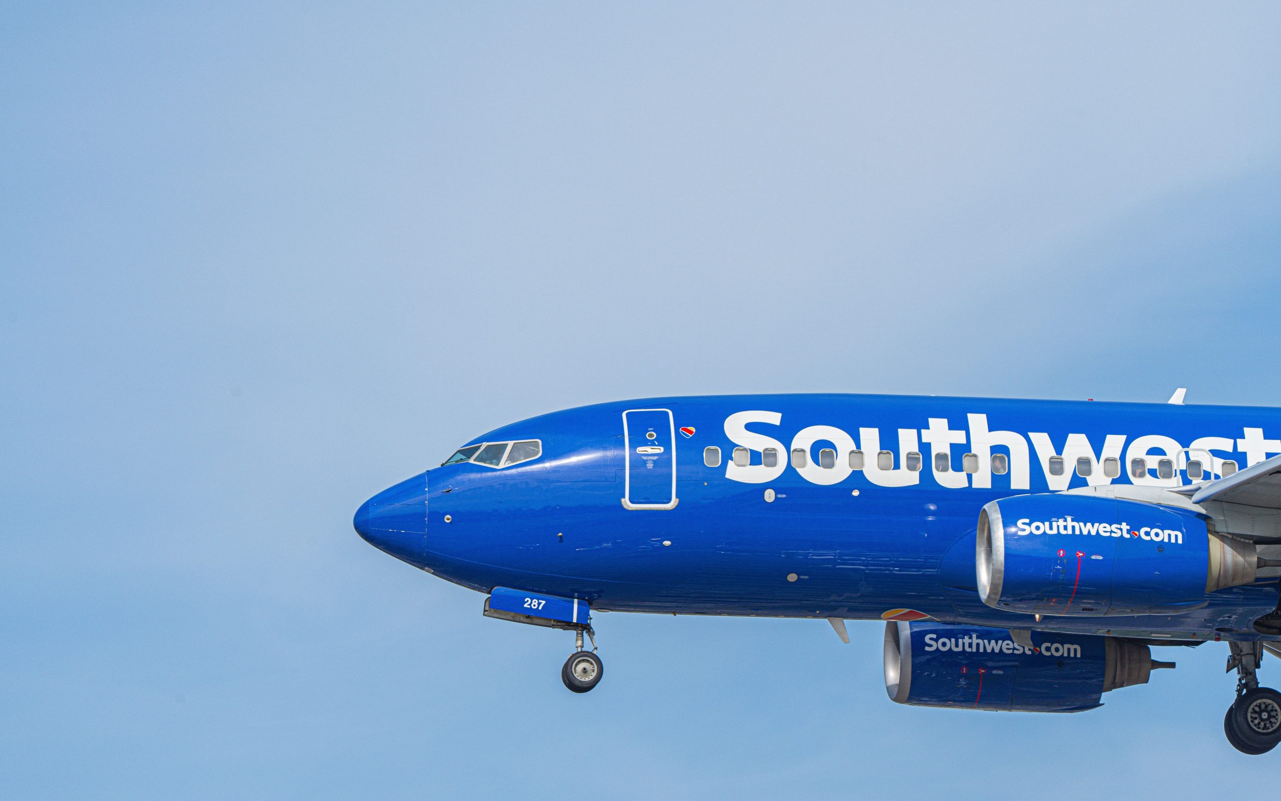 Southwest Airlinesは、赤目フライトを発売する計画を確認しています