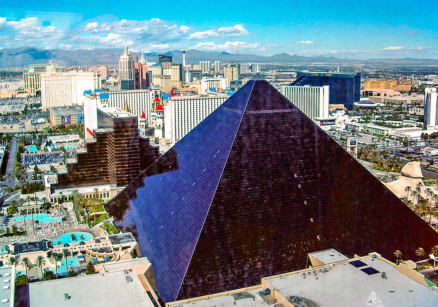 ラスベガスの最も象徴的なホテルは、ゲストを失望させている大きな変化をもたらしました