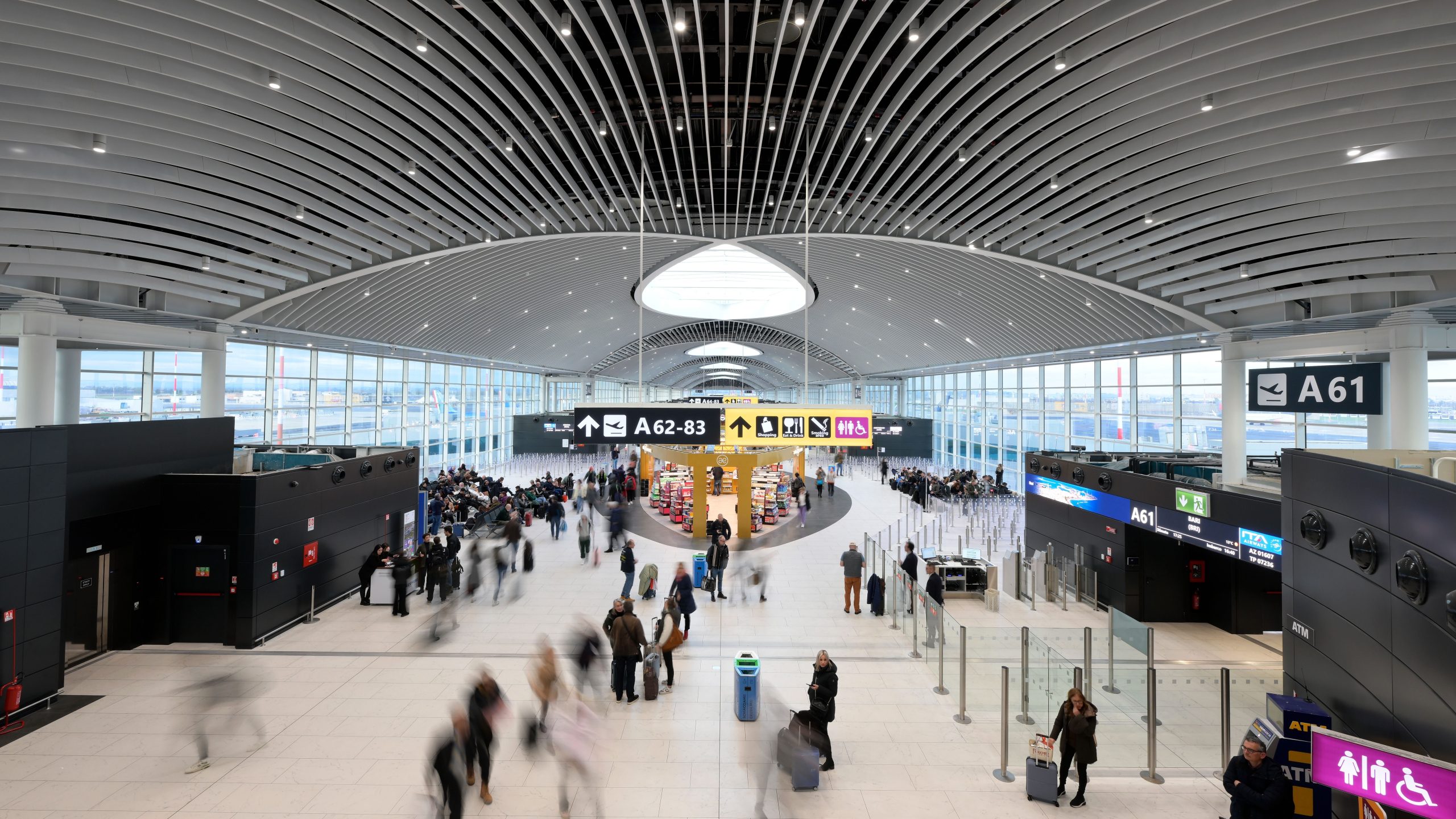 年間38％の増加：2023年にローマフィウムシーノ空港は4,000万人以上の乗客を務めました