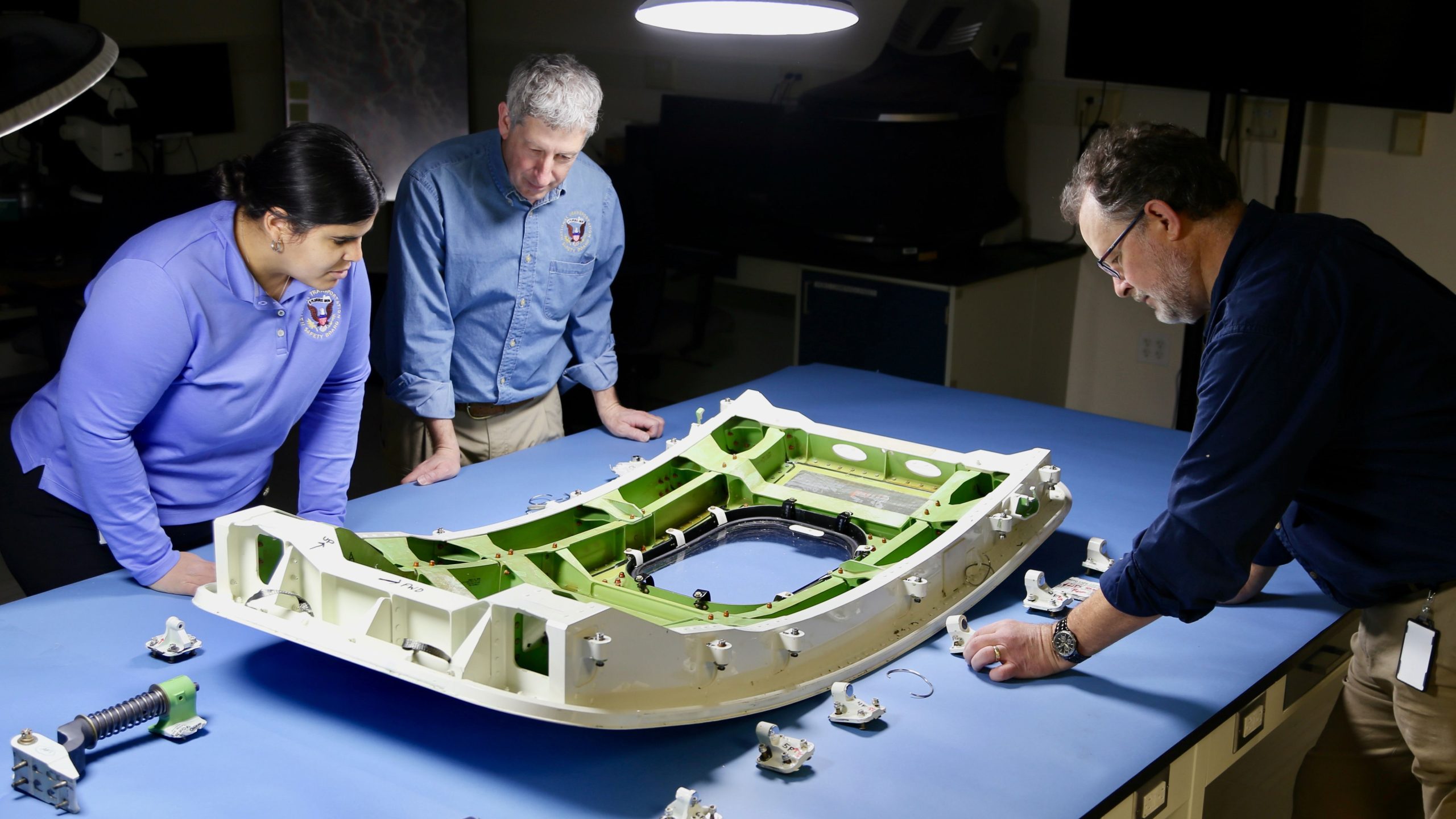 クリティカル737ドアプラグメカニック休暇中のアラスカ航空のブローアウトボーイングが組み立てられたとき