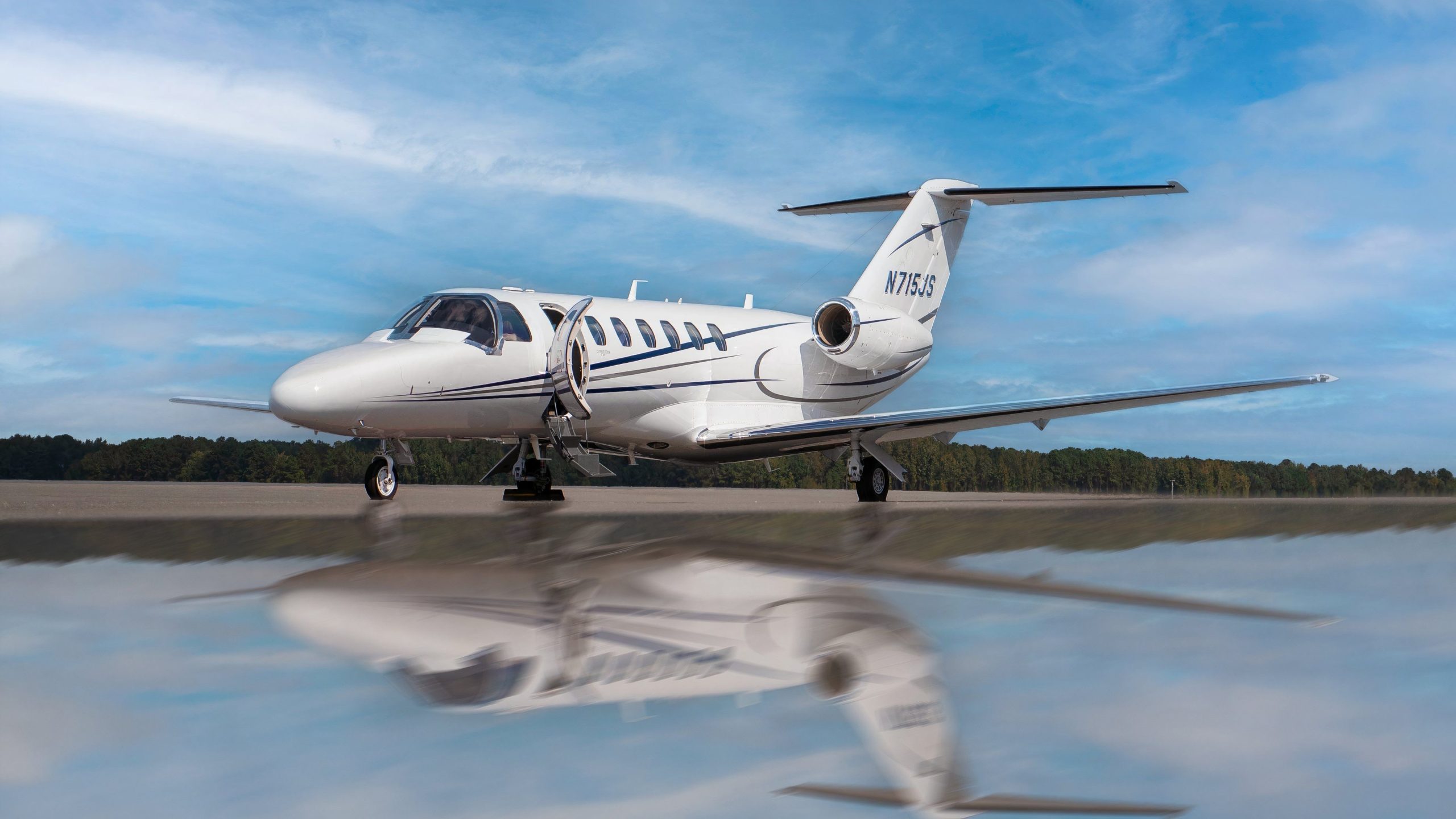 プレミアムプライベートジェットサプライヤー：FlyExclusiveの詳細