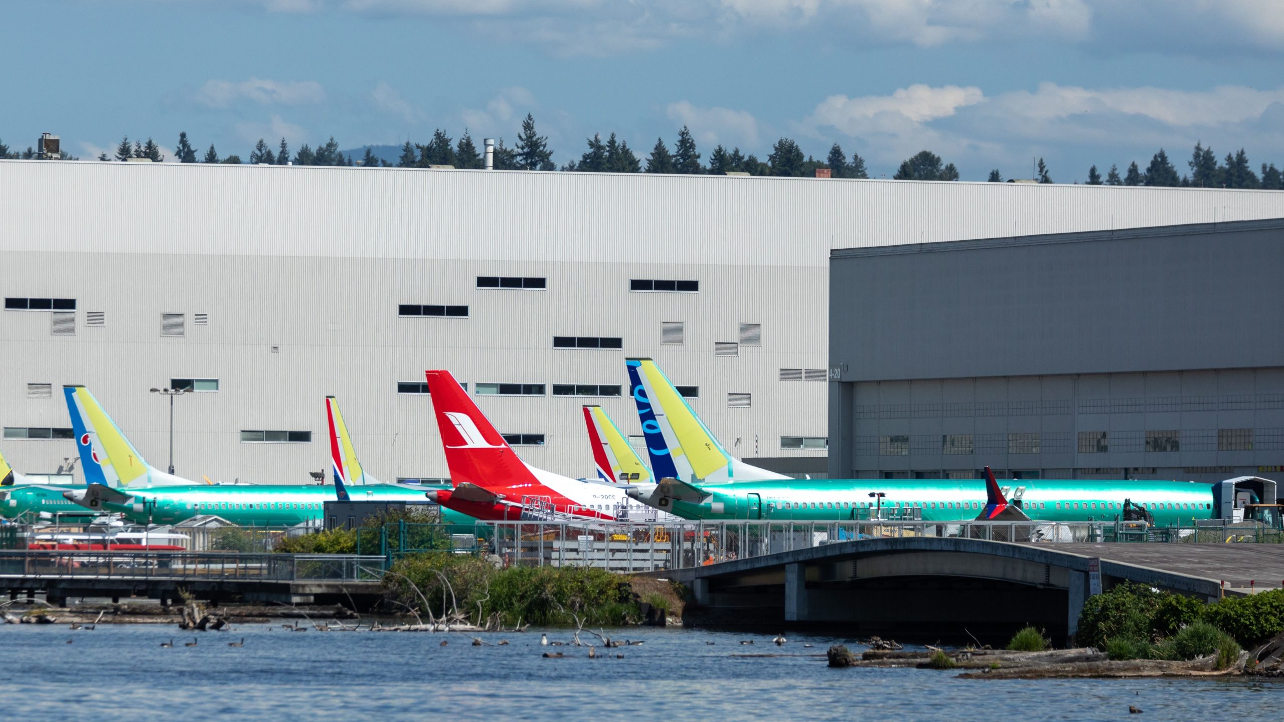 ボーイングは、中国の航空会社によって放棄された最大50の最大航空機を販売するために話し合います