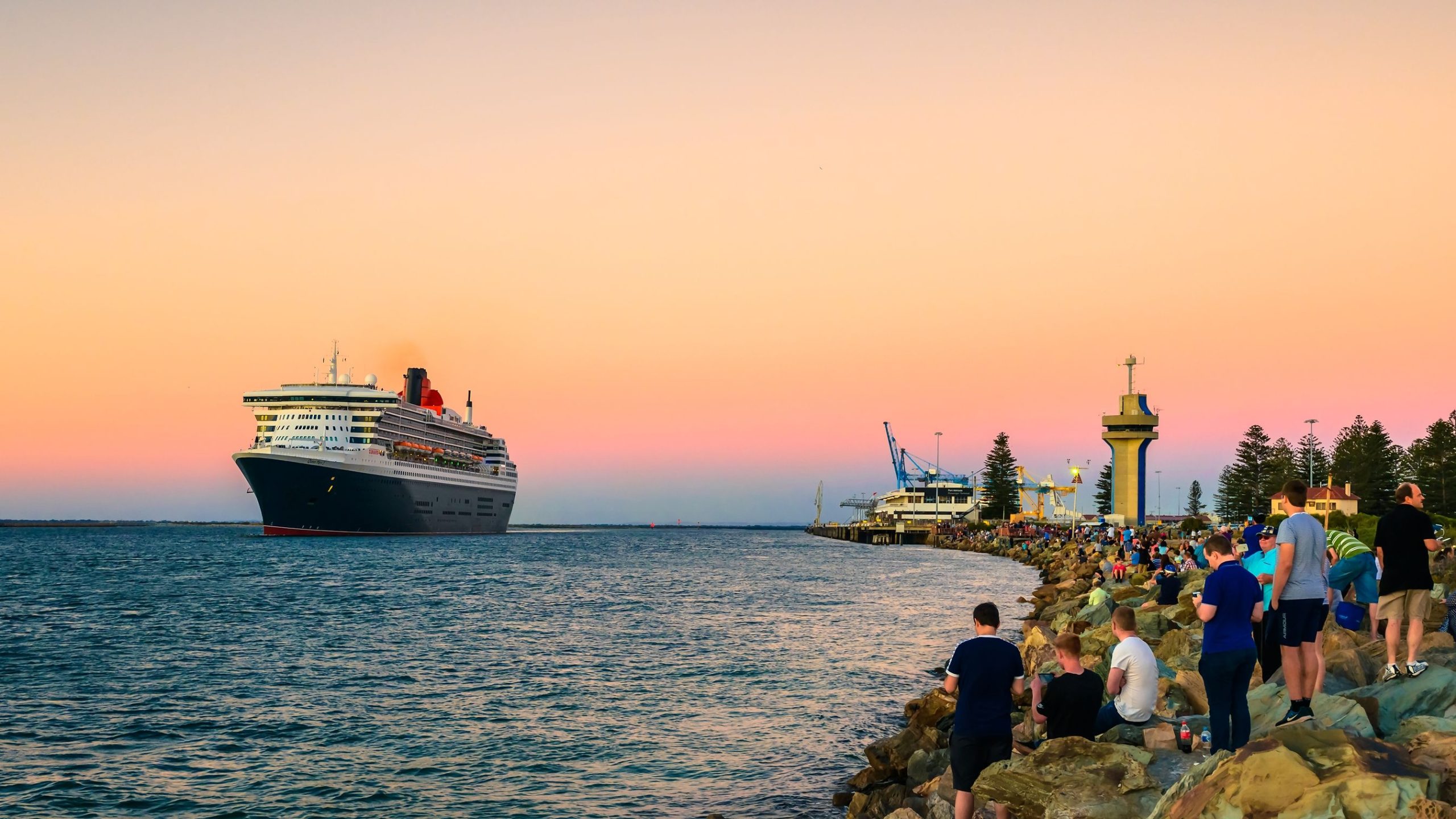 クルーズ船に乗って連続して発生した後、250人以上の病気