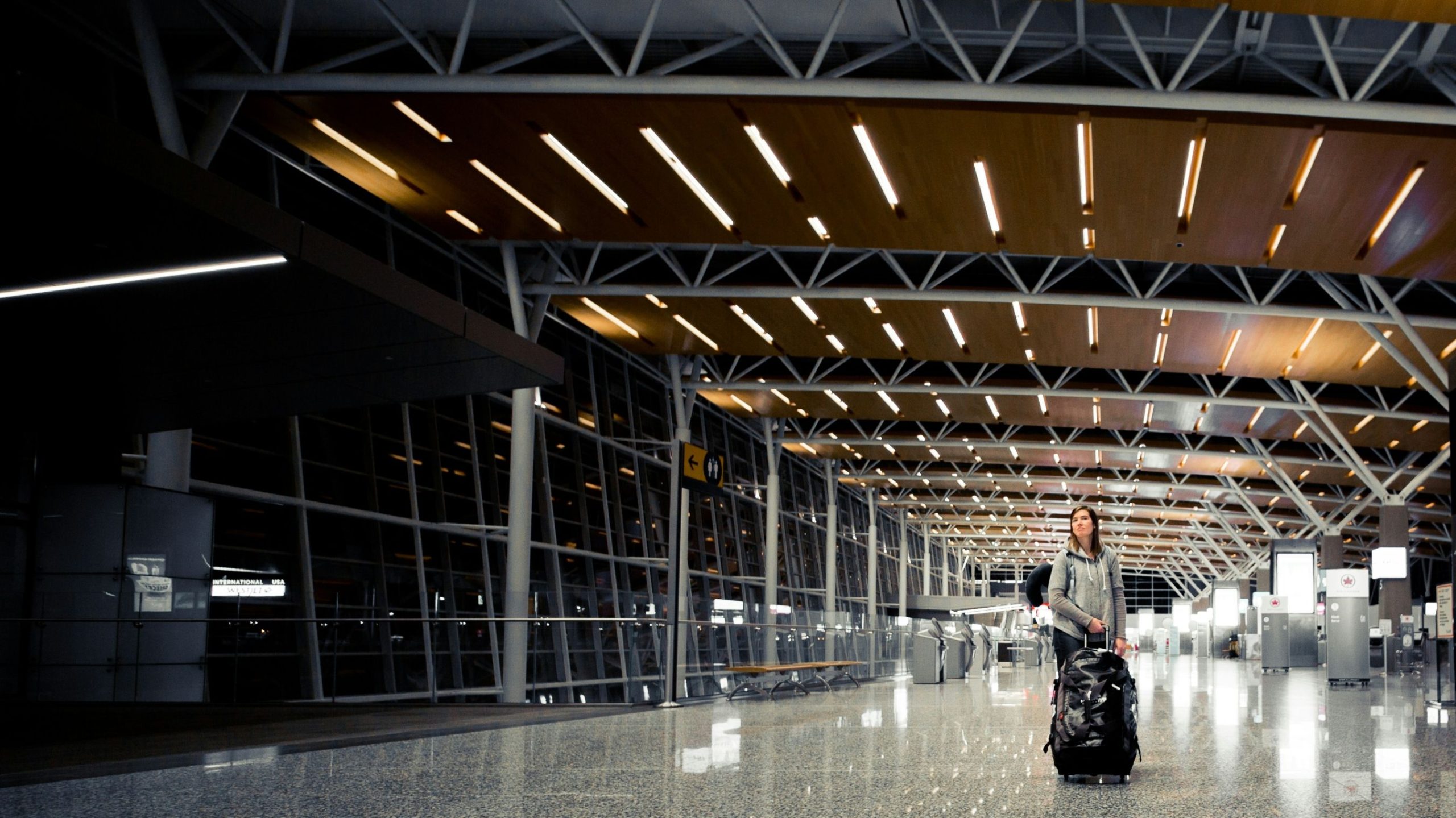 カナダに行くにはパスポートが必要ですか？