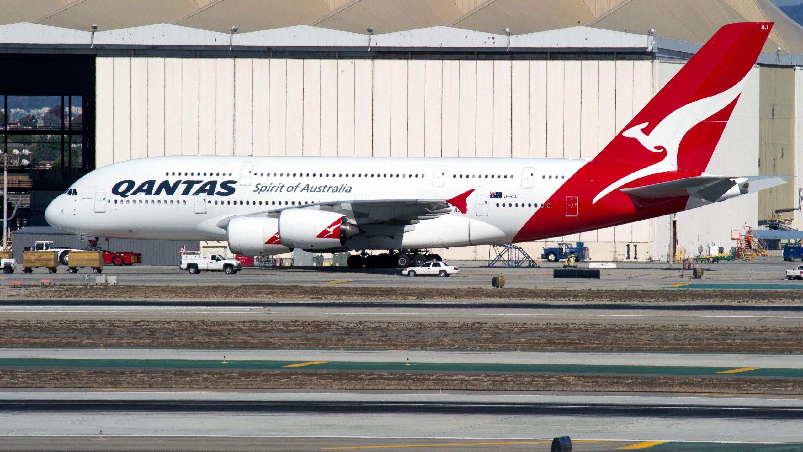 ATSB：Qantas Airbus A380は、LAXのエンジンにツールを残していくつかのフライトを飛行しました