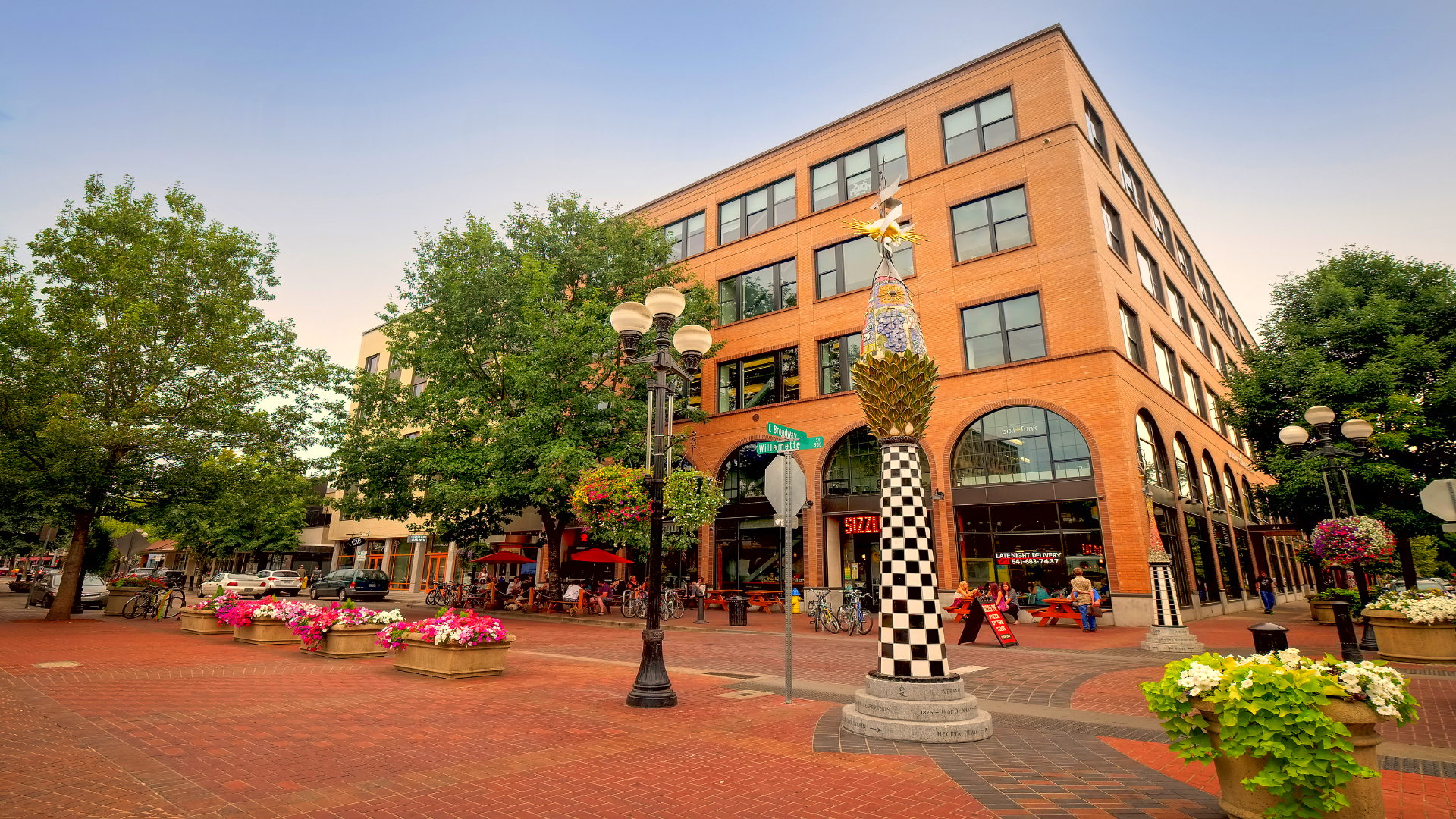 パスポートはありません、問題ありません：このオレゴンの町はアムステルダムのように感じます