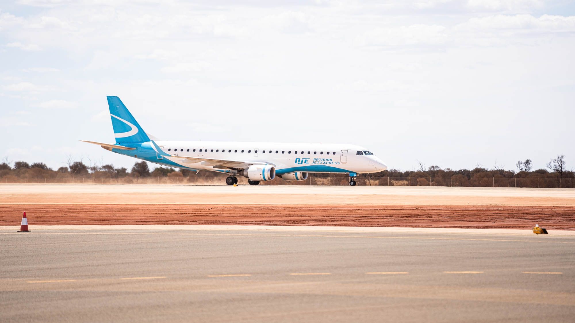 Rex GroupのNationalJet Expressは、7番目のEmbraer E190を9つのダッシュ8-Q400に追加します