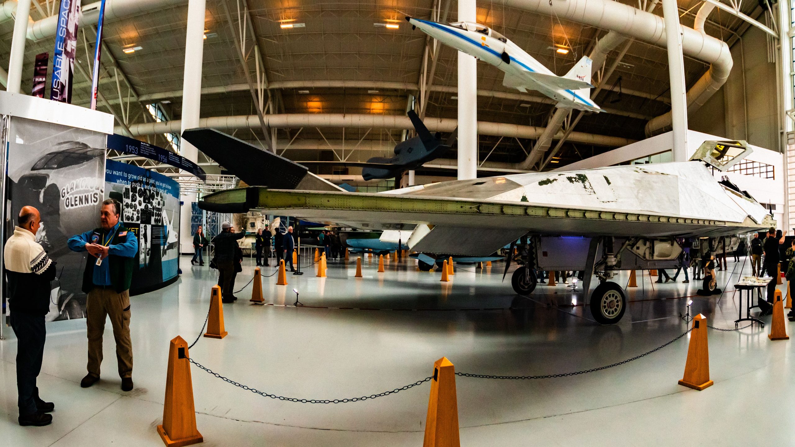 Evergreen Aviation MuseumのF-117Aナイトホーク修復プロジェクト内