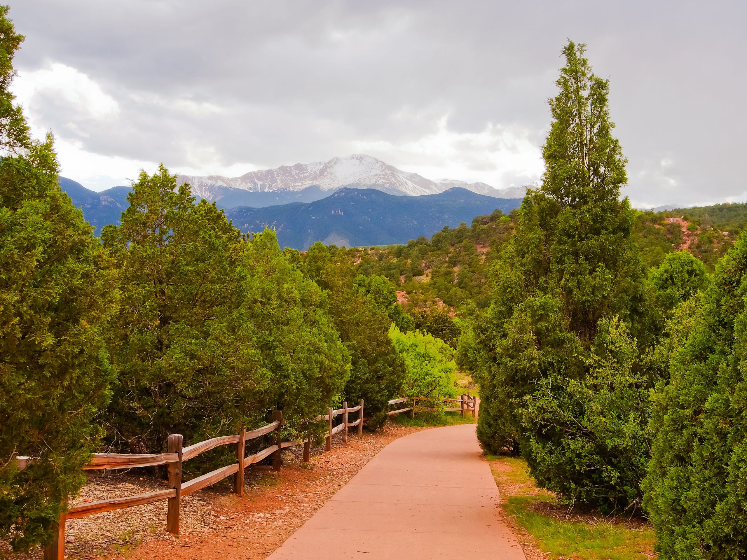 コロラド州で最も過小評価されているハイキングスポットは、地図からロッキーマウンテン国立公園を吹き飛ばしました