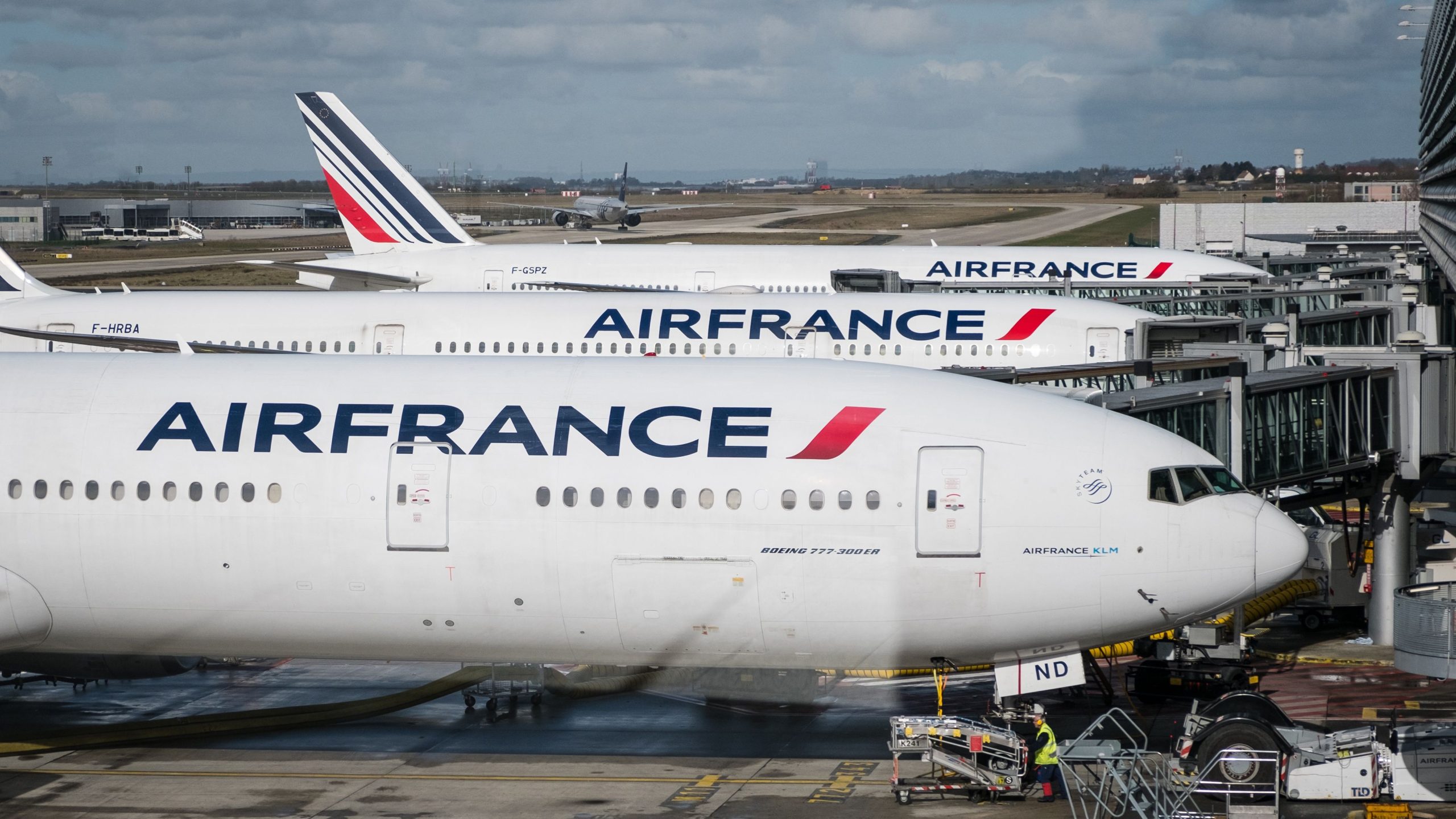 オリンピックの初日にパリ空港を混乱させると予想されるフォースOuvrièreStrikes