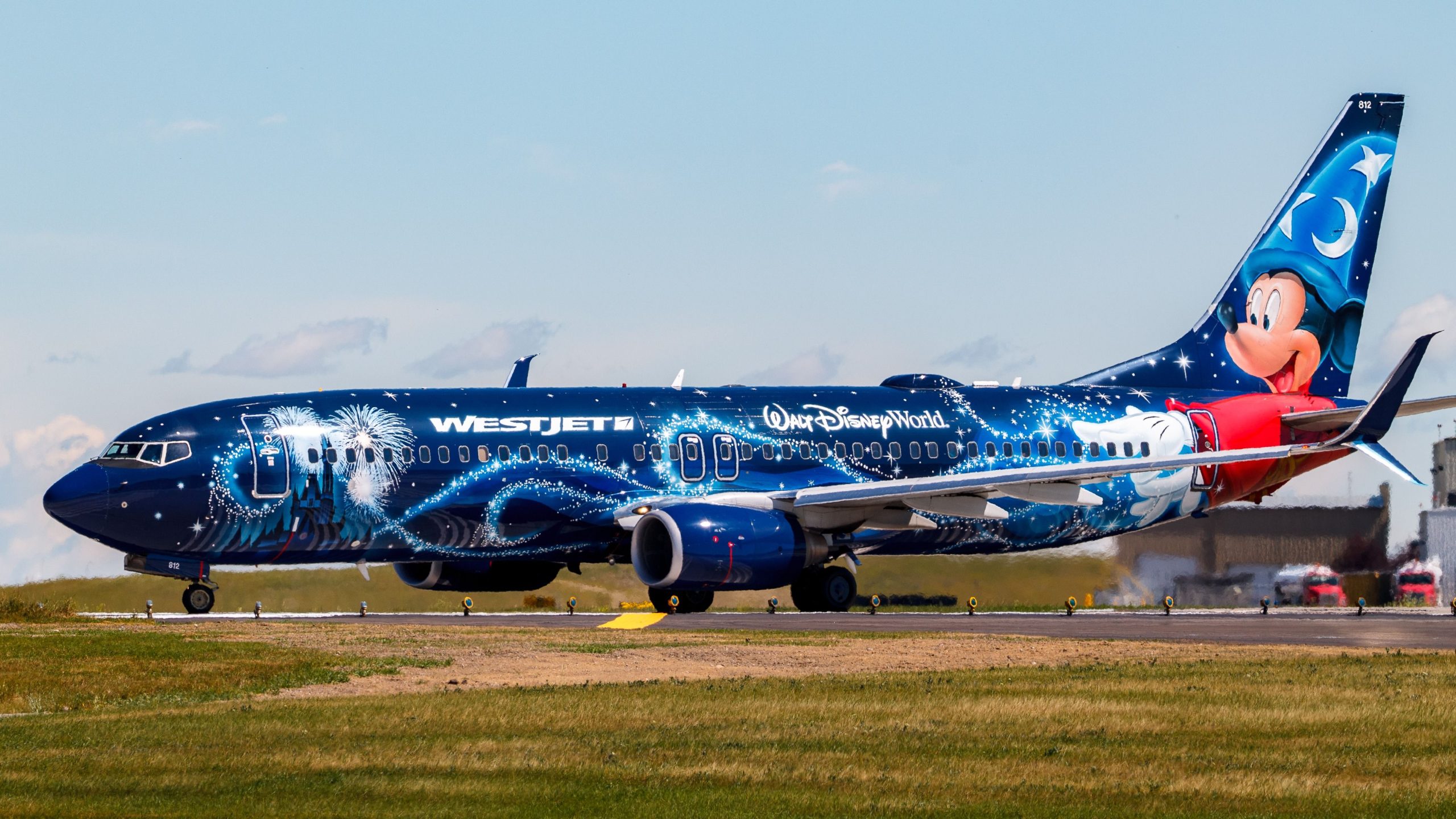 魔法の終わり：ウェストジェット計画ディズニーをテーマにしたボーイング737リバリーの退職