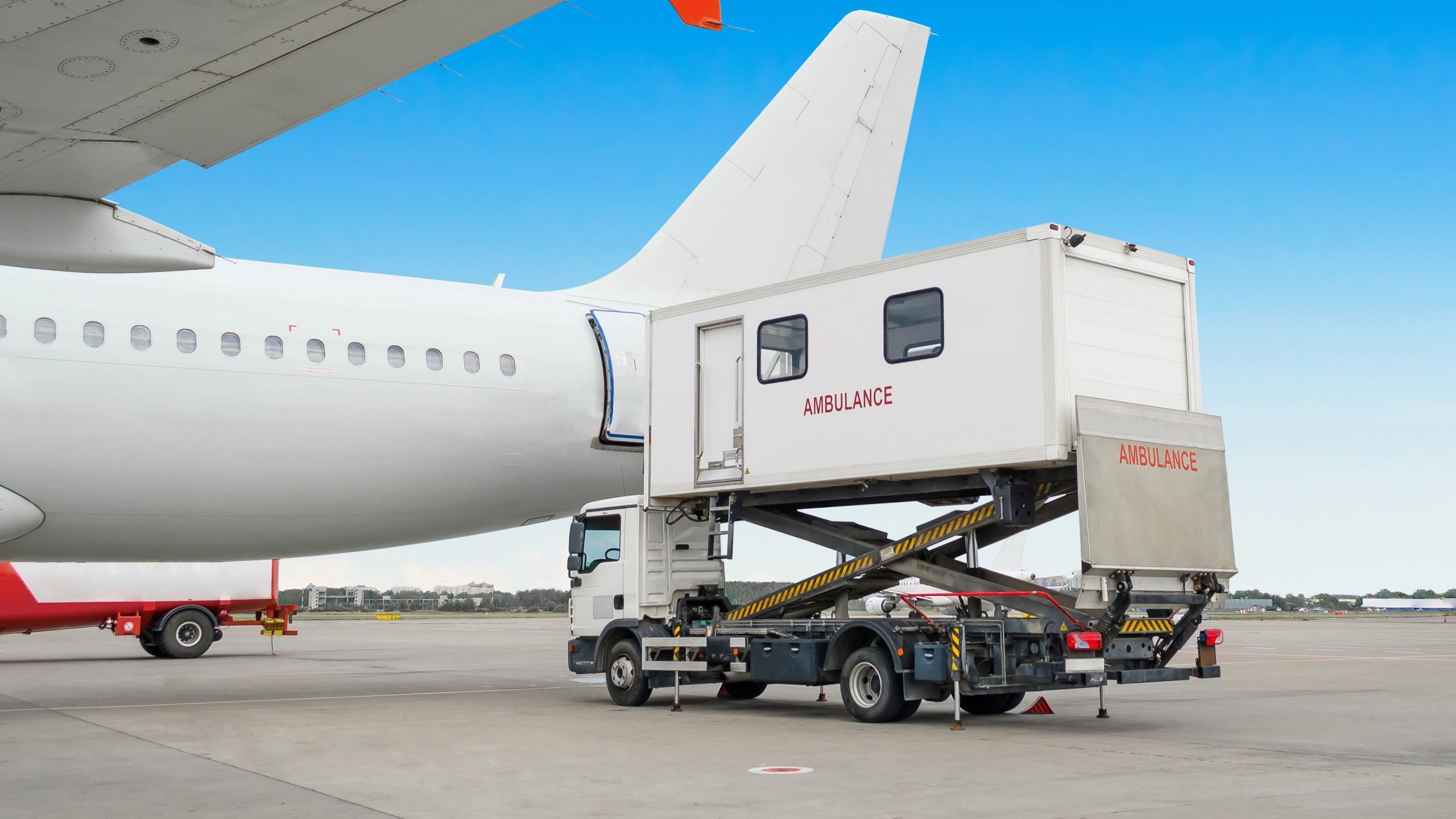 飛行中の医療緊急事態：MDのオンボードにより、乗組員が医療専門家と相談する方法