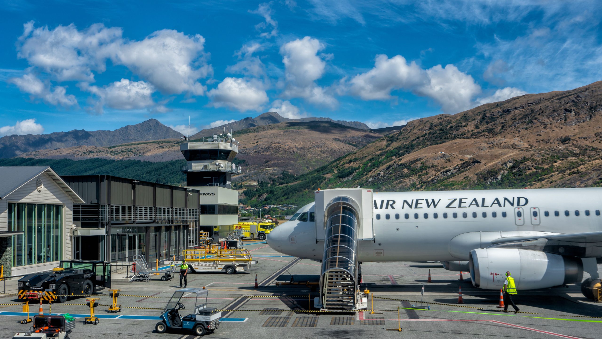 経済を飛行するときにニュージーランドの空港のラウンジにアクセスする方法