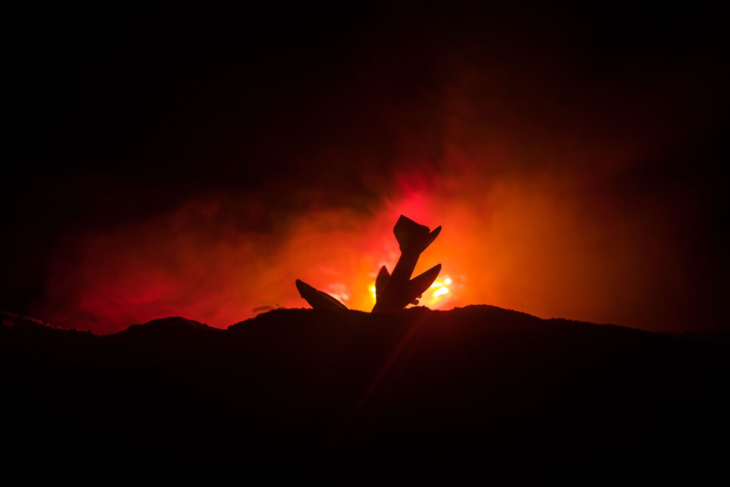 フィラデルフィアでは、若い患者との医療輸送がcrash落し、5人は乗船しています。予想される死亡