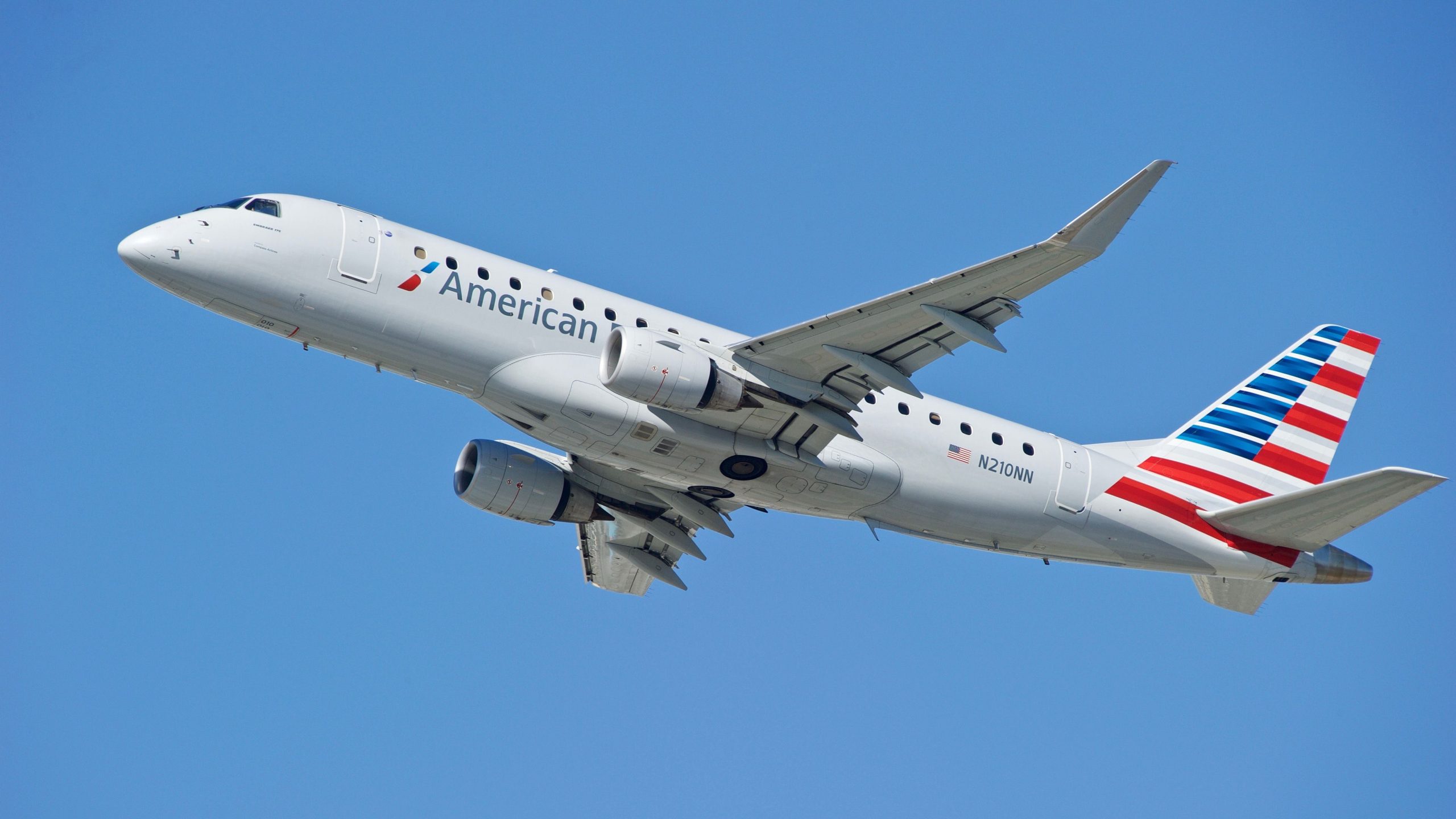 アメリカン航空は、マイアミを南カイコスに隔週のフライトに紹介しています