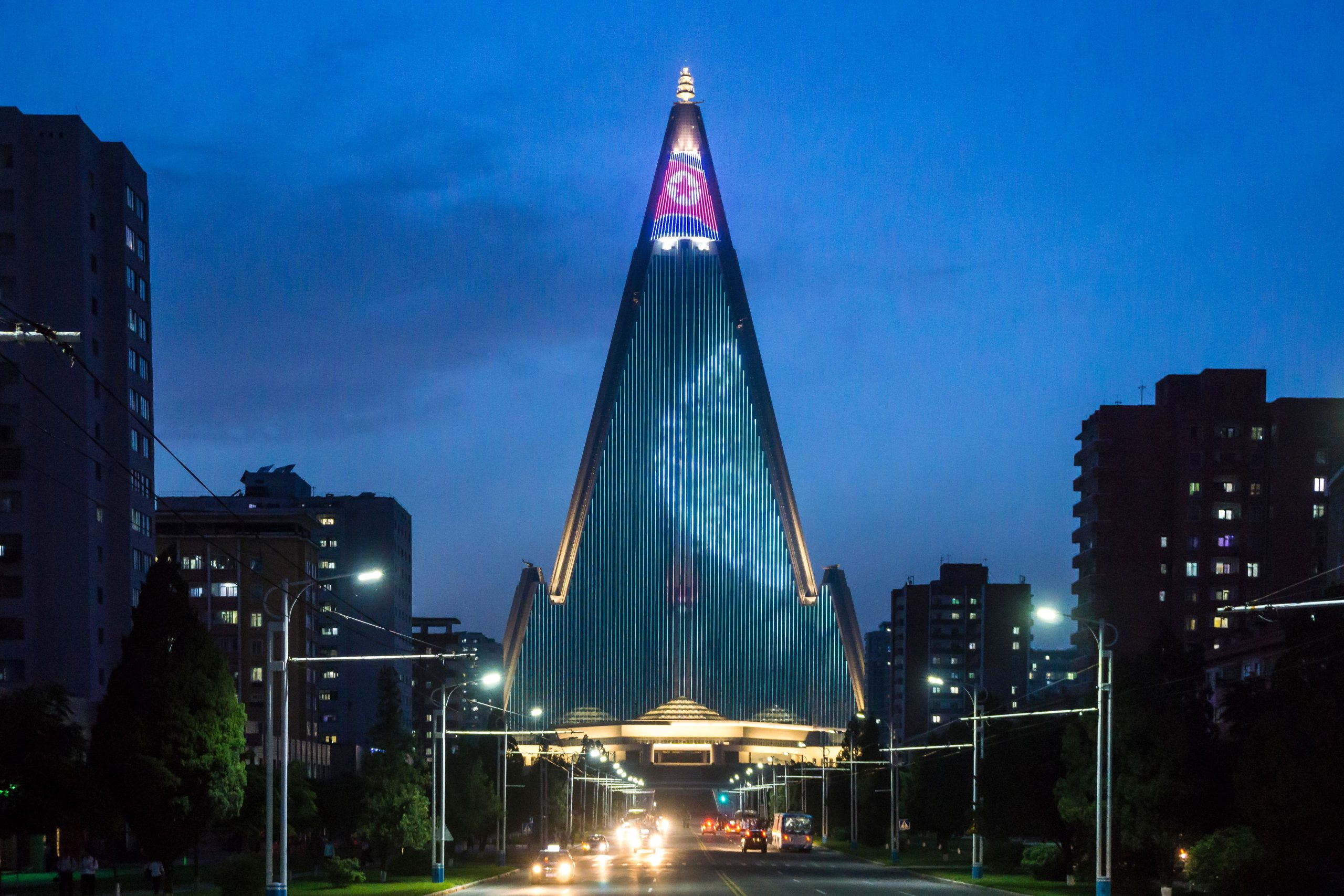 世界で最も高い放棄された高層ビルは、今日でも幽霊です