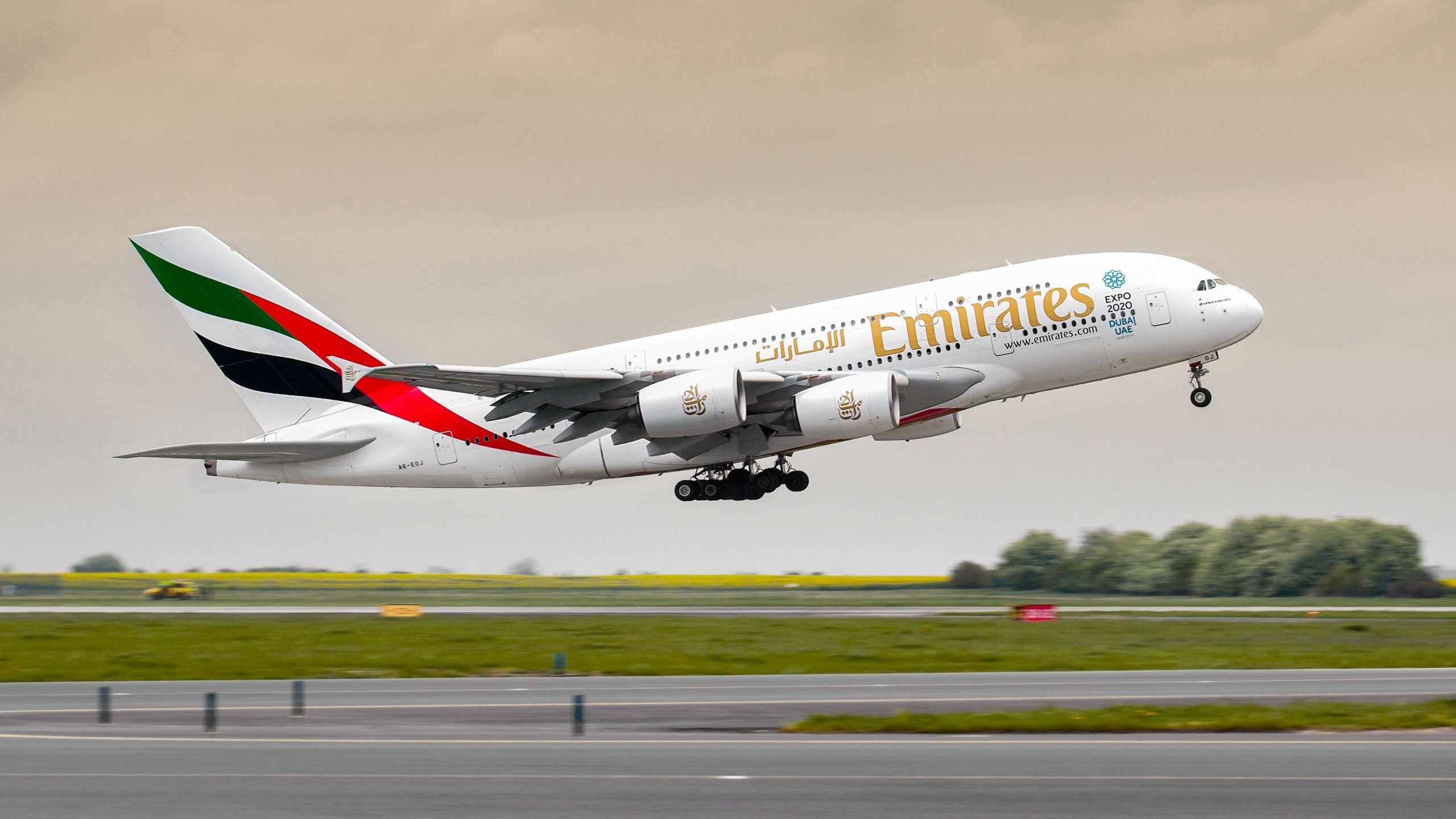 エミレーツはウィンブルドンの取引に続いて4つのテニスグランドスラムトーナメントすべてにパートナーになりました