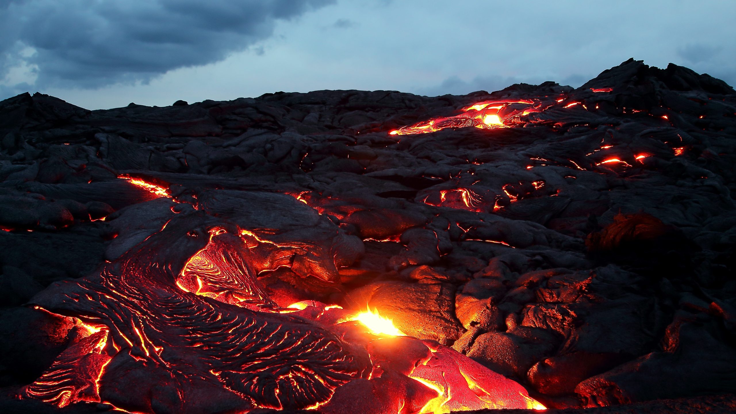 アメリカには170のアクティブな火山があり、彼らは本当の脅威です