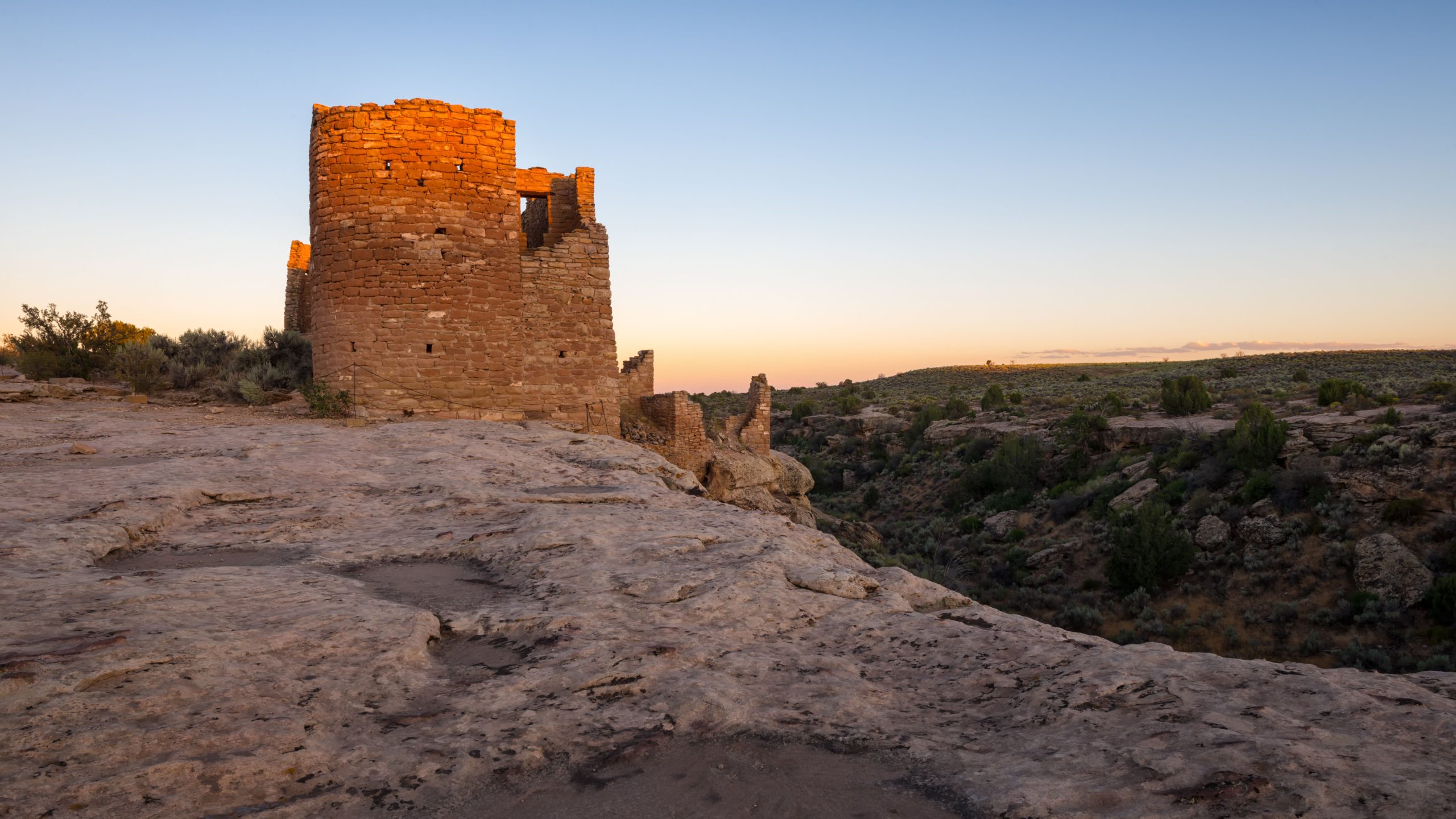 訪問する価値のある国立公園の10の古代のサイト