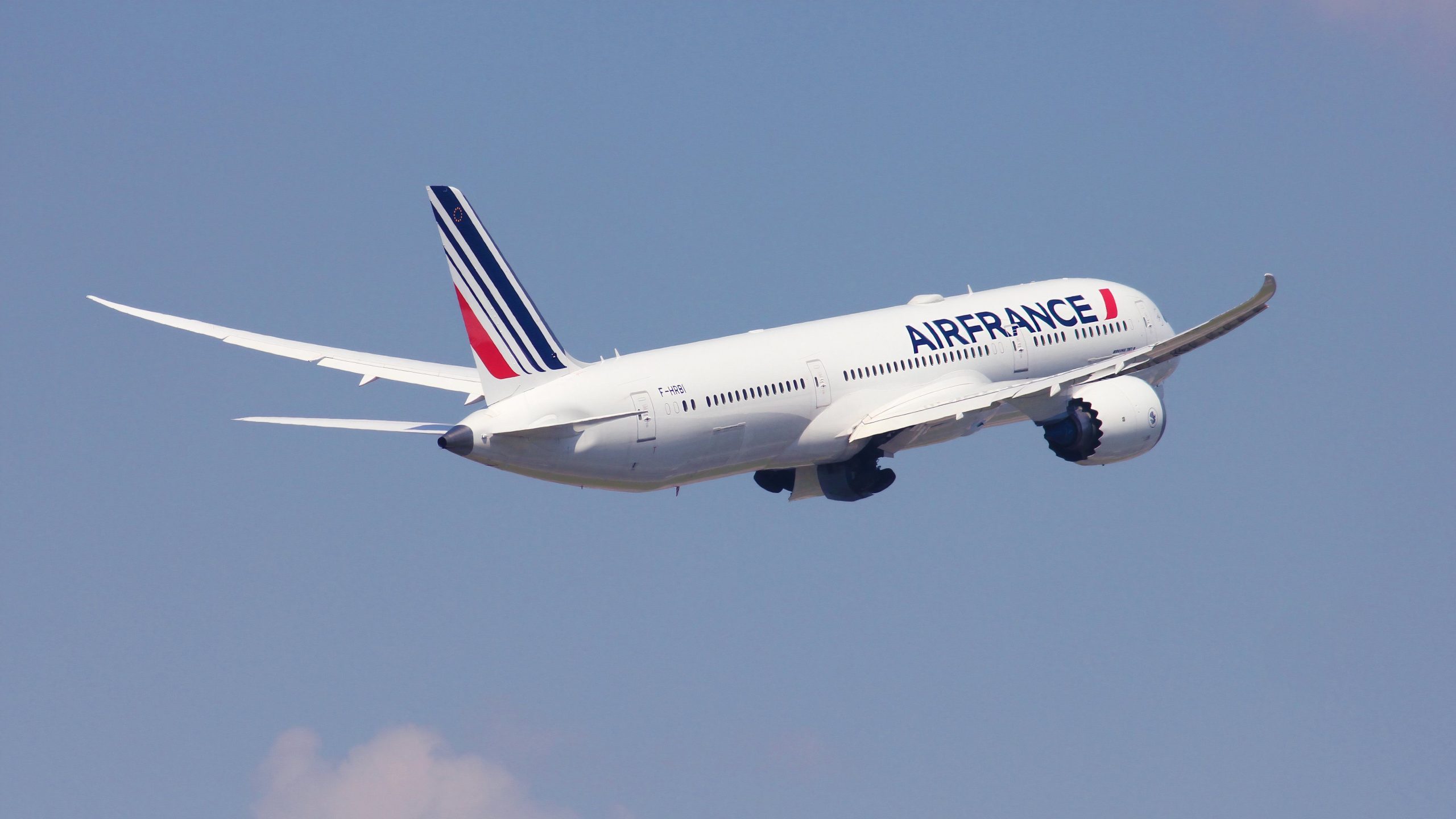 需要の高まり：エアフランスは、季節ごとに新しいパリ・フェニックスサービスを更新します