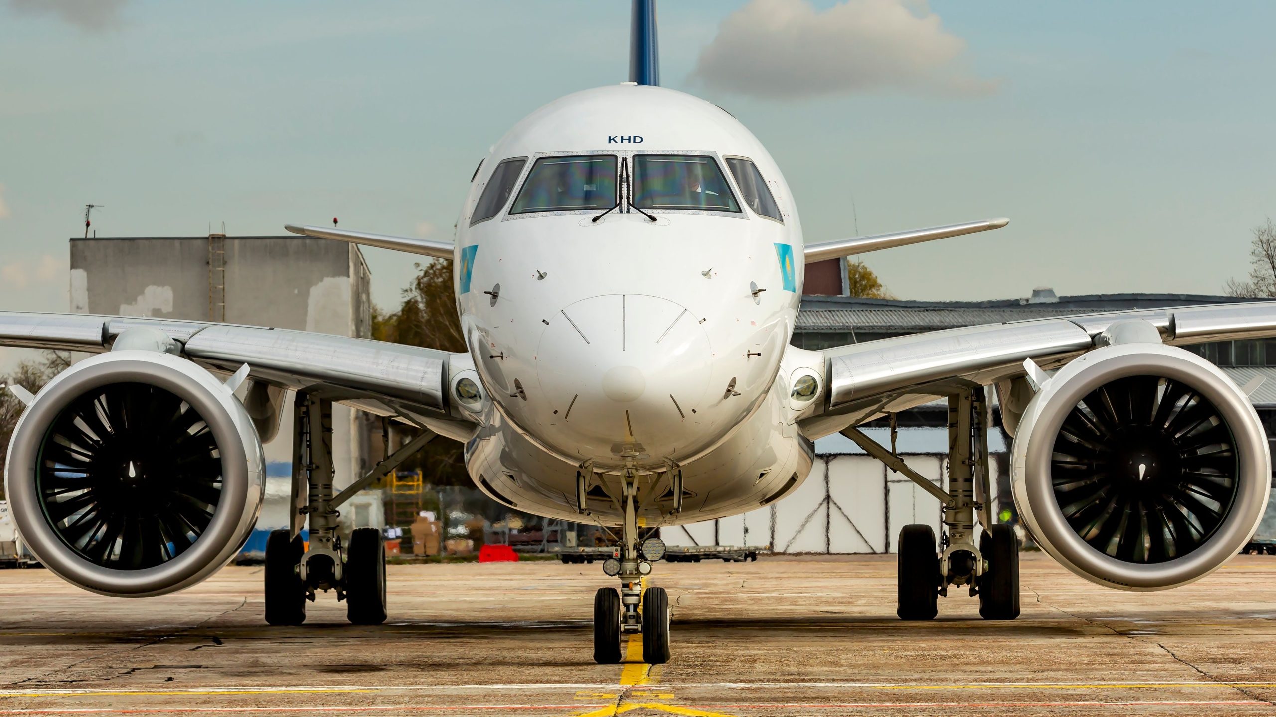 embraerは、ボーイング737とエアバスA320に匹敵する新しい飛行機を計画していることを否定します