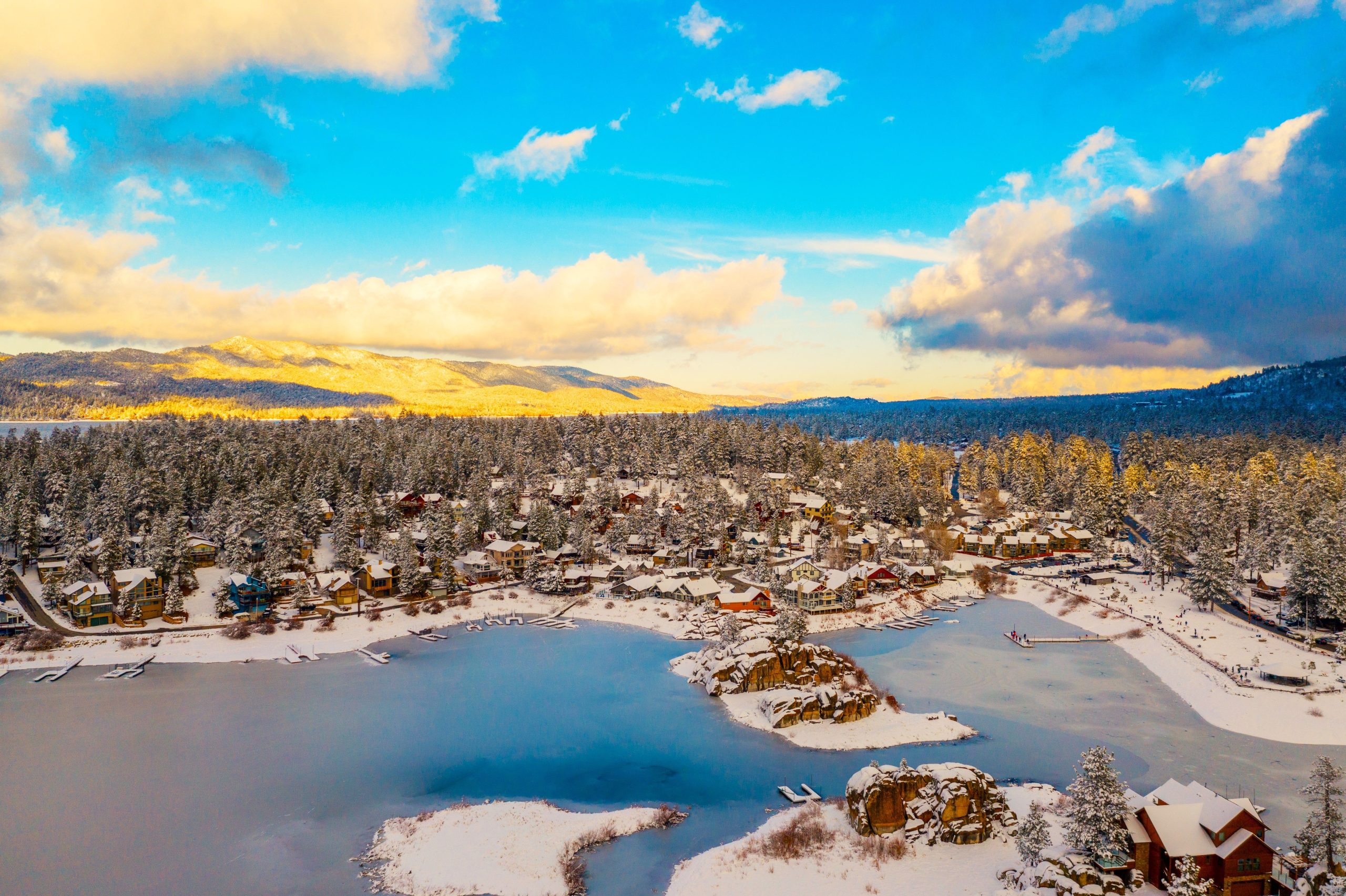 タホ湖ではありません：これらのカリフォルニアの山の町は、州で最も過小評価されているスキーリゾートです