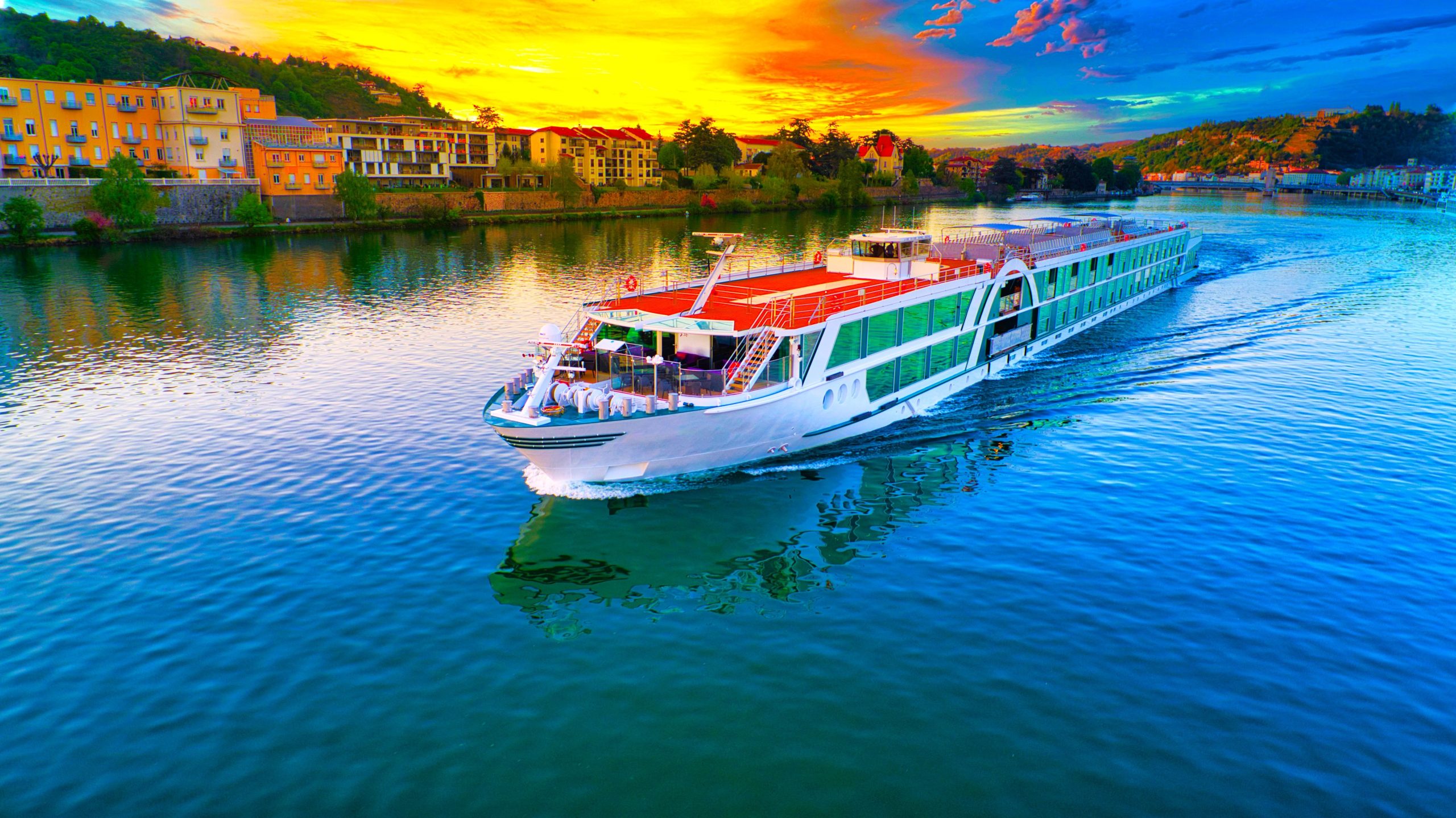 豪華なリバーセールズがこのクルーズラインのおかげでより手頃な価格になったので、ソロクルーザーは喜ぶ