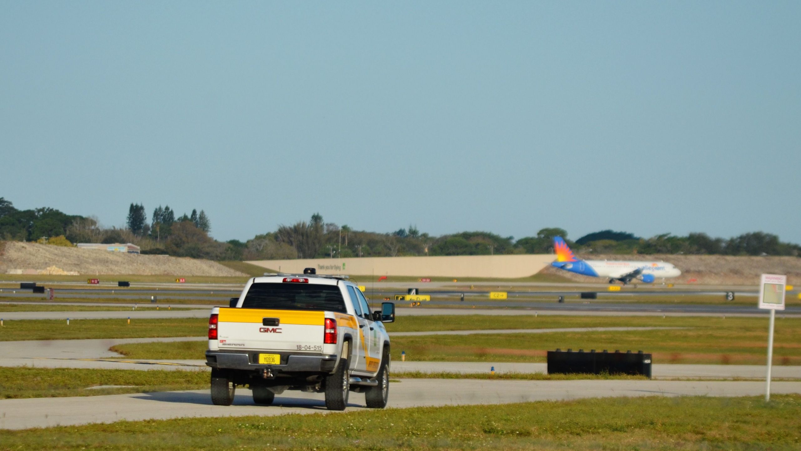 「大規模な修理」：サラソタ・ブレイデントン空港は、ハリケーン・ミルトンが屋根をはぎ取ってから来週まで閉鎖されました