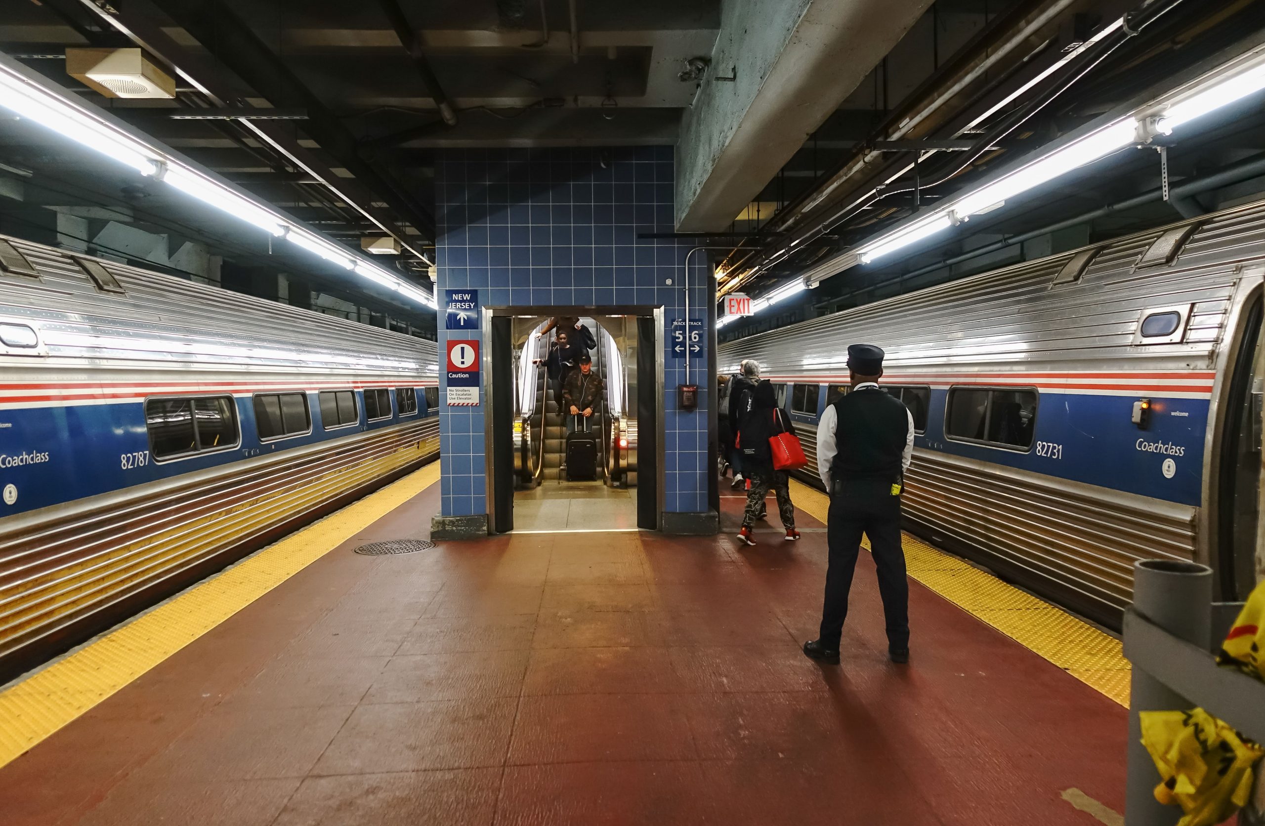 アムトラックは、その微妙な「民営化」反応に続いてオンラインで別の古典的な反応を発行します