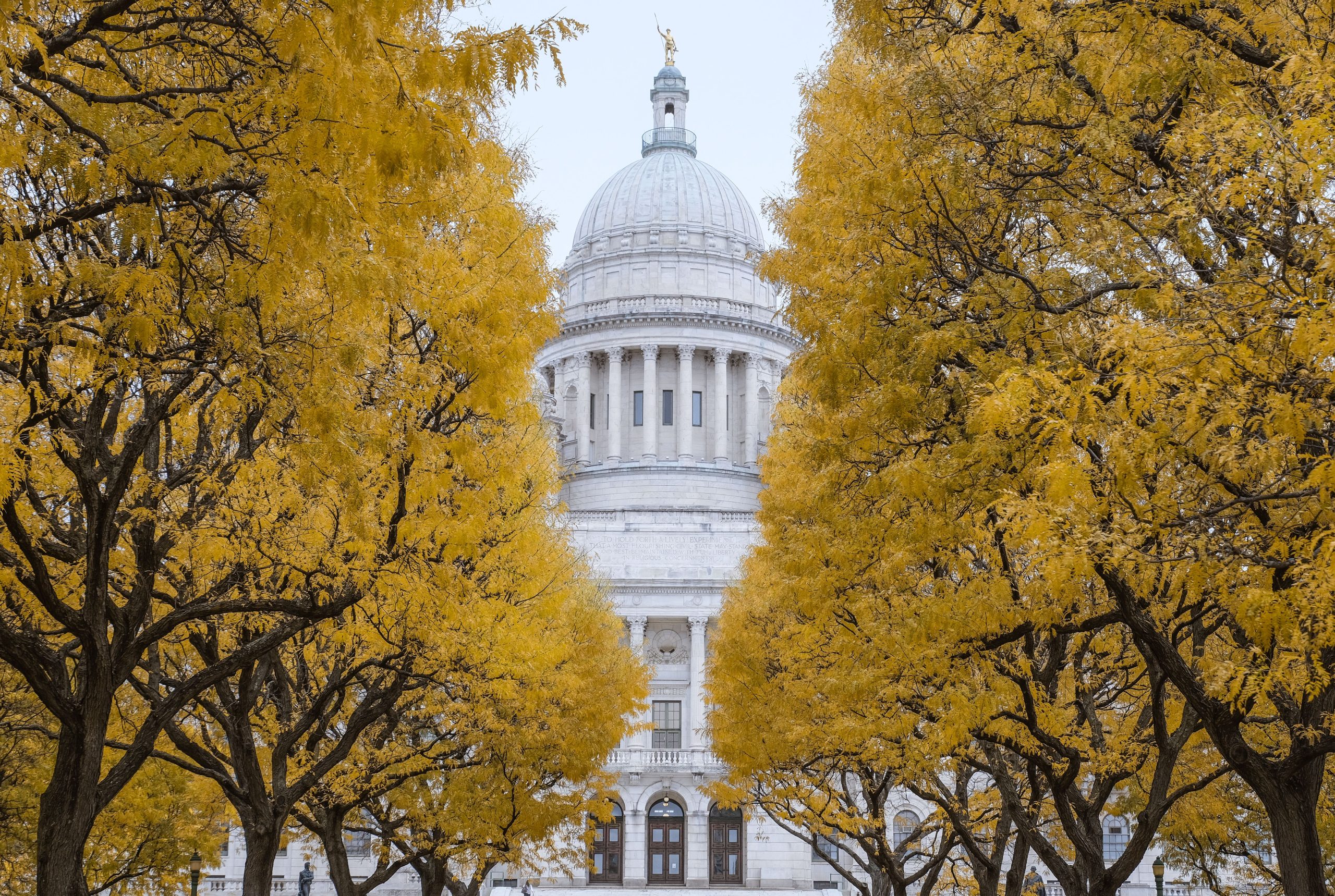 これは秋のニューイングランドで最も過小評価されている州です