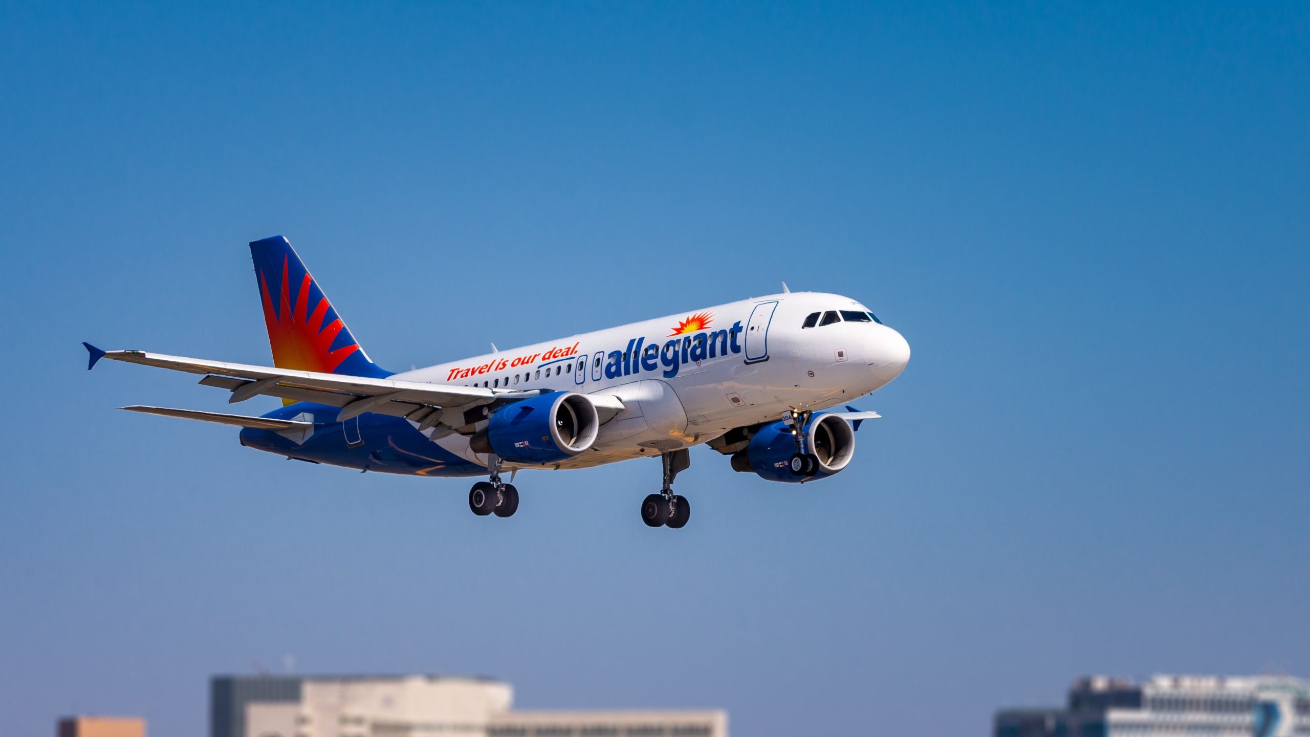 Allegiant Airは9つの新しいルートとスケジュールを発表します最初のボーイング737最大8-200フライト