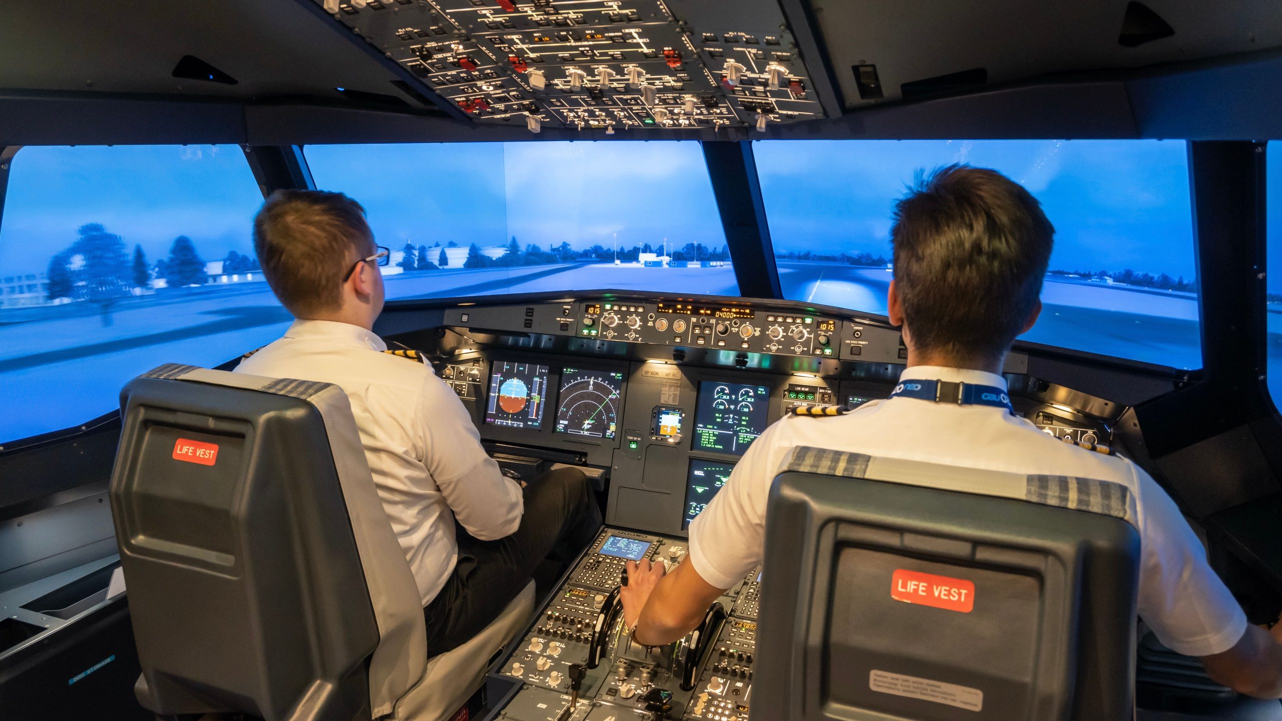 クラッシュシナリオへの対処について学生パイロットが教えられていることは次のとおりです