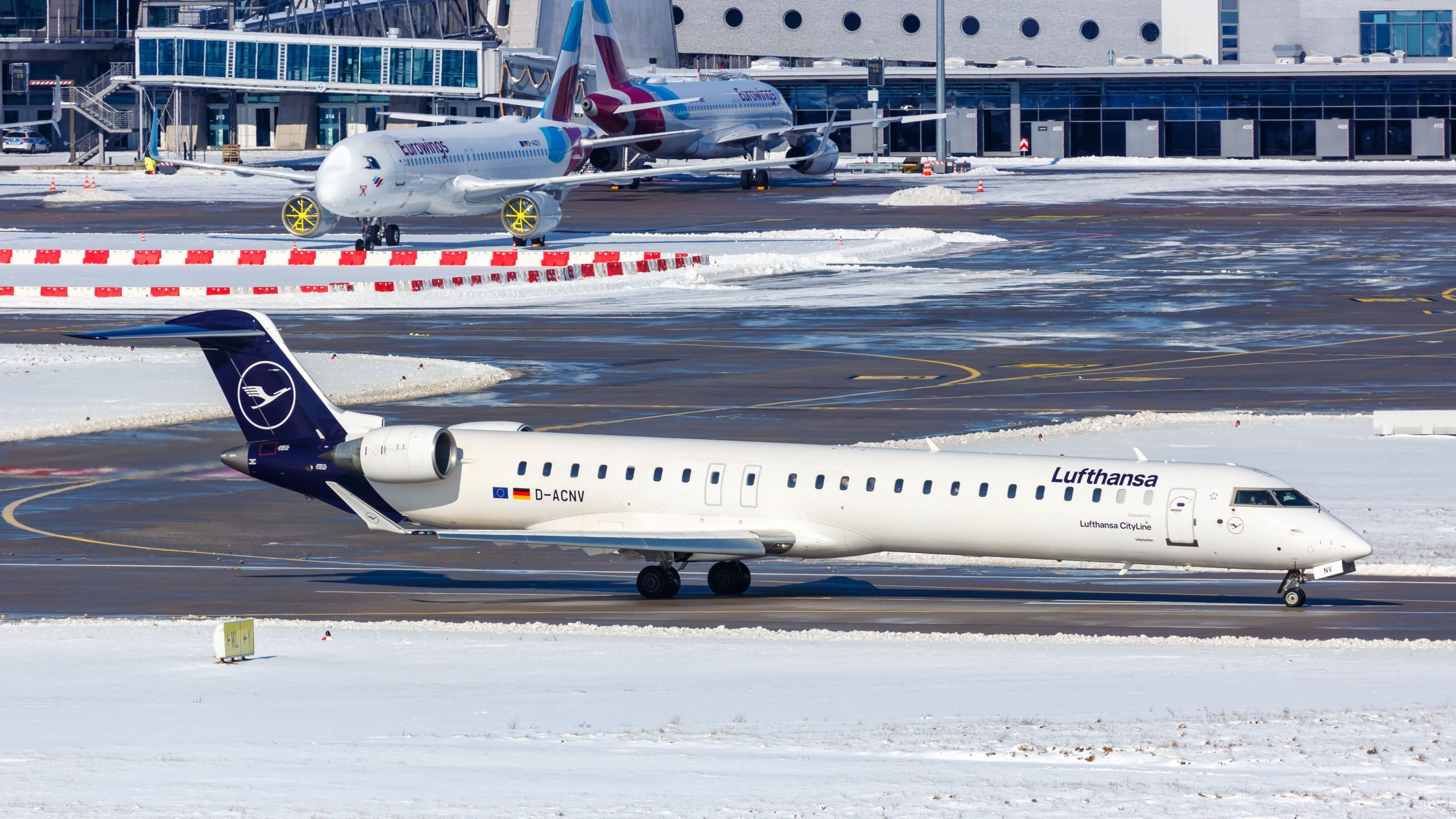 ドイツの空港は、凍結天候による大規模な混乱を警告しています